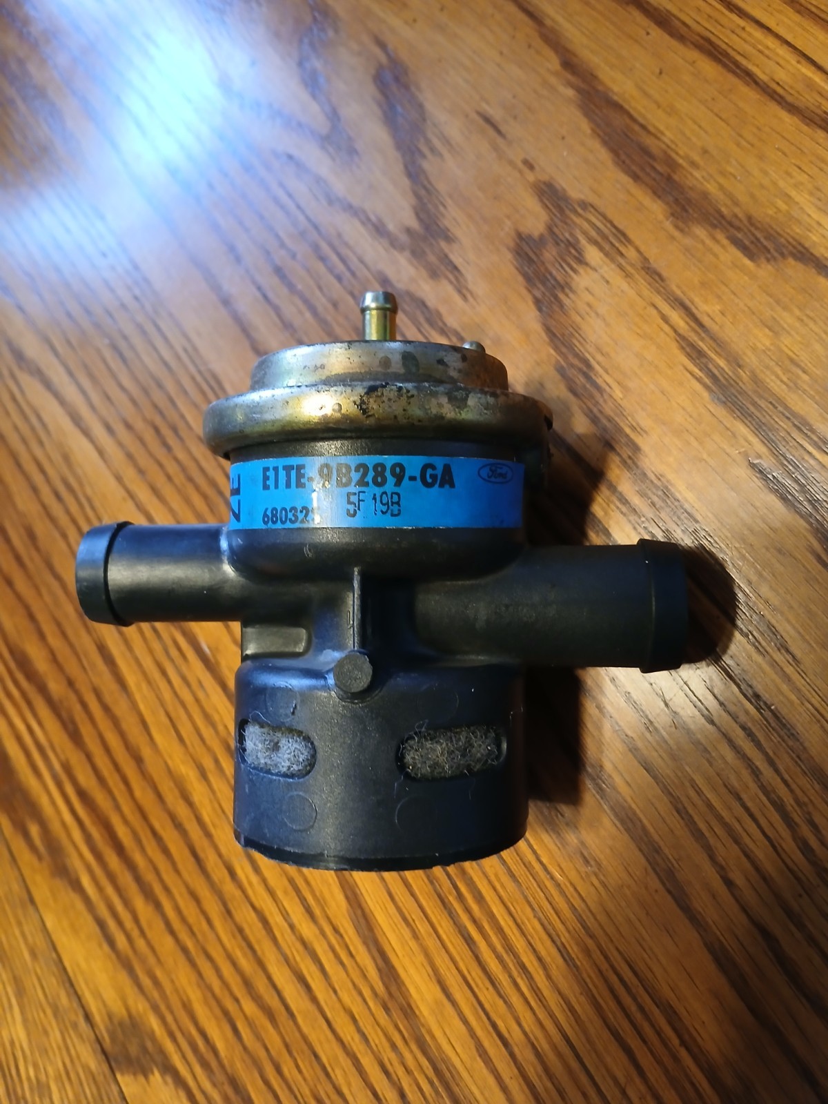 E1TE-9B289-GA FORD OEM Used Smog Pump Bypass Diverter Valve