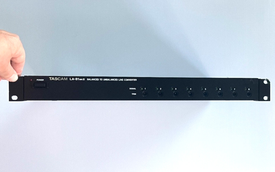 TASCAM LA-81 MKII line converter balanced Teac 0160004 UNTESTED rack RARE