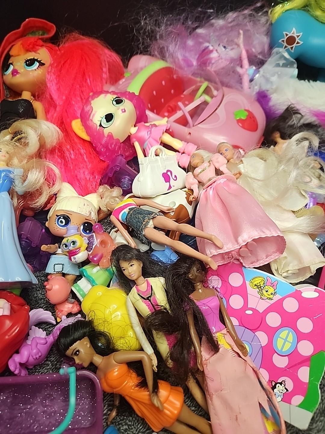 Mixed Girl Toys Clean Up Lot - Barbie, Trolls, Strawberry Shortcake & More!