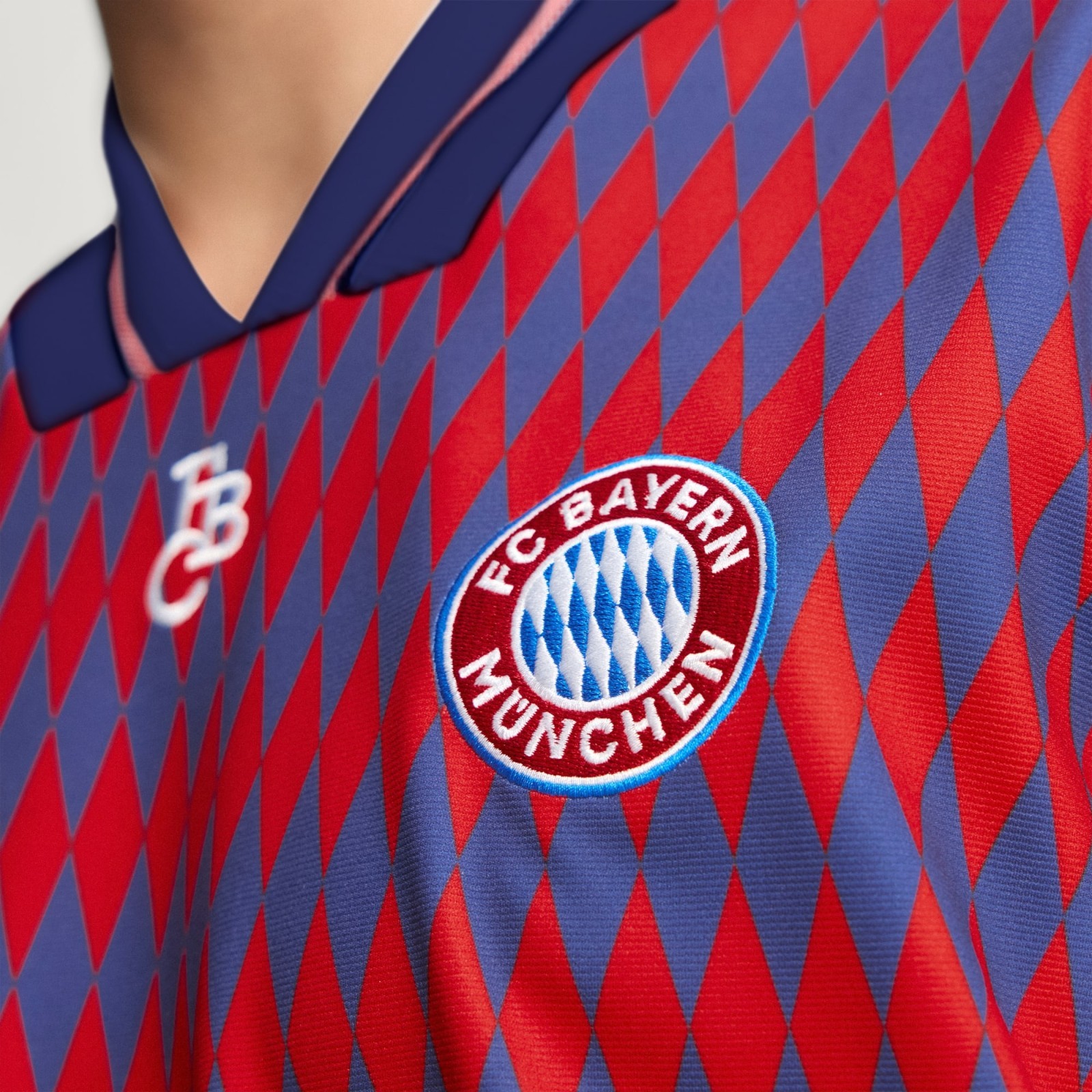 Adidas FC Bayern Munich LFSTLR Men's Soccer Jersey JM9421