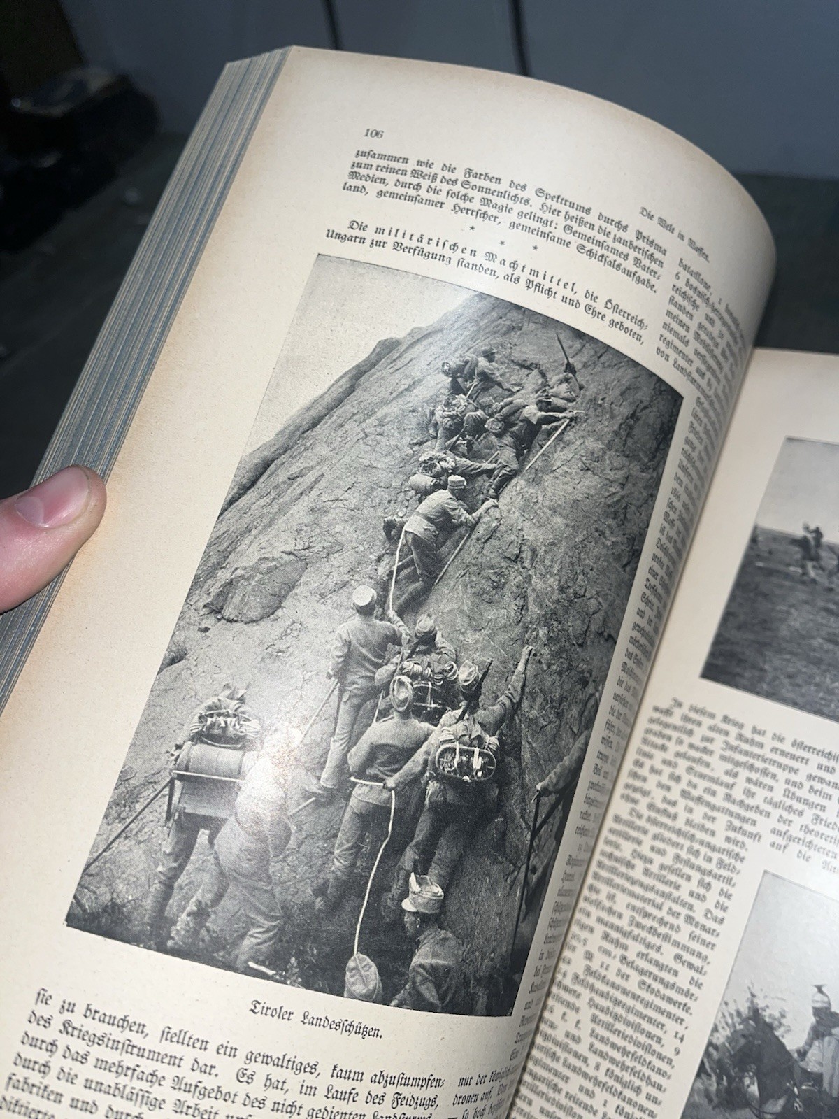 WW2 German Era Original Die Geschichte Des Weltkriegs Book #1 on German Military