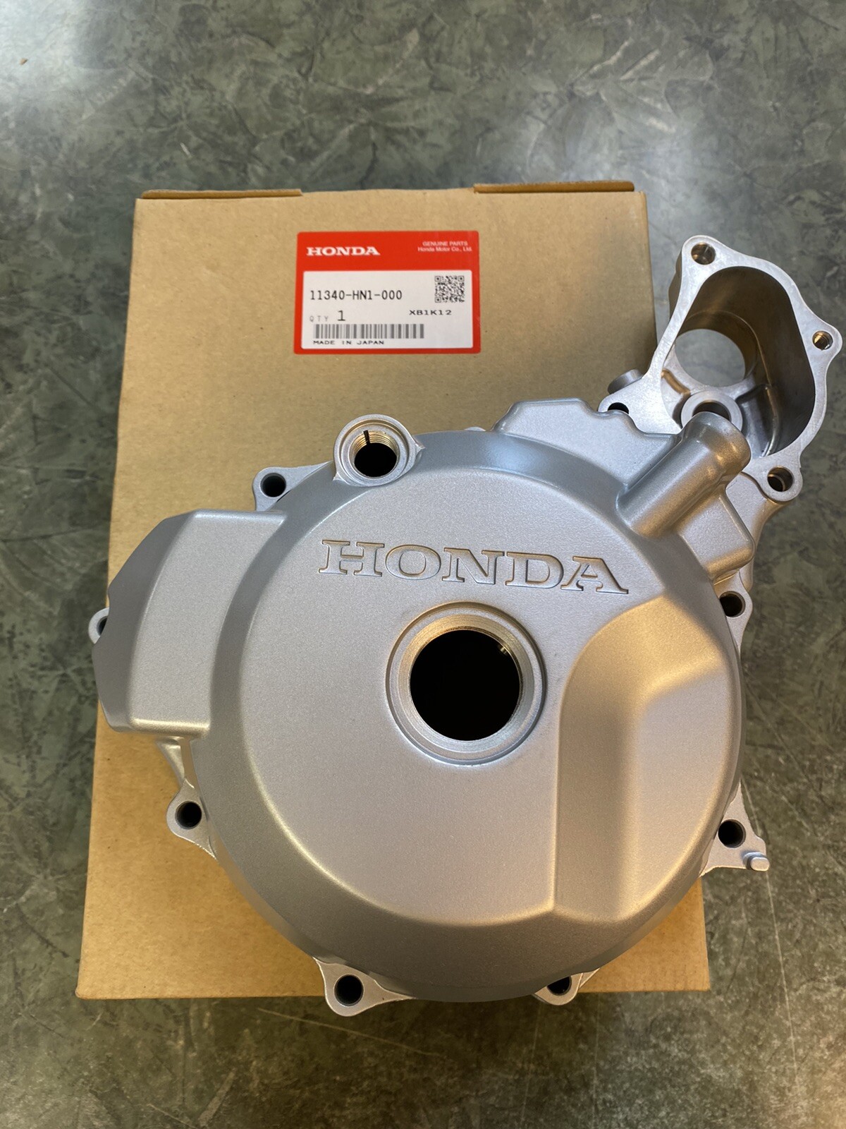 1999-2007 Honda TRX400EX Left Crankcase Stator Magneto Cover OEM 11340-HN1-000