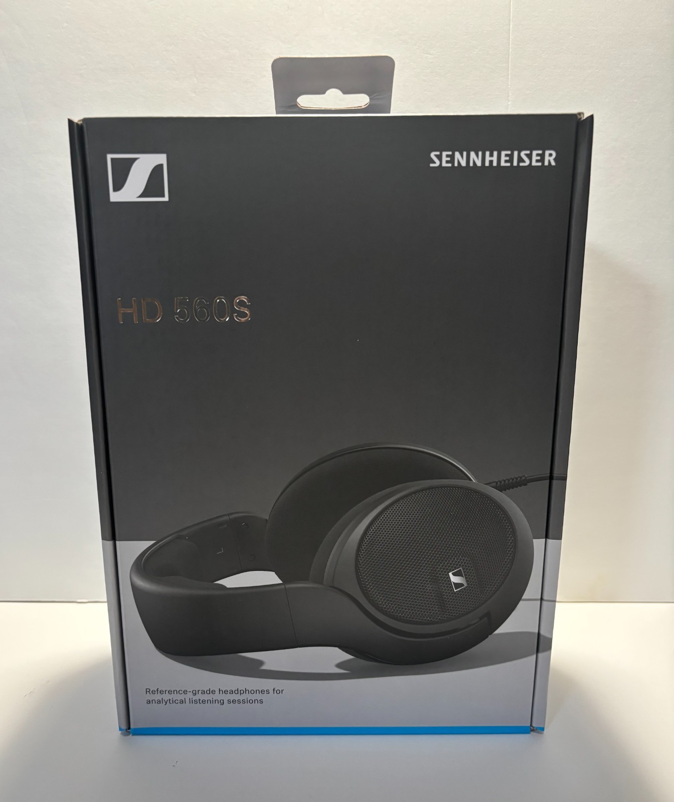 Sennheiser Open Ear Cup Wired Headphones HD 560S 3.5 MM Connector Black NEW