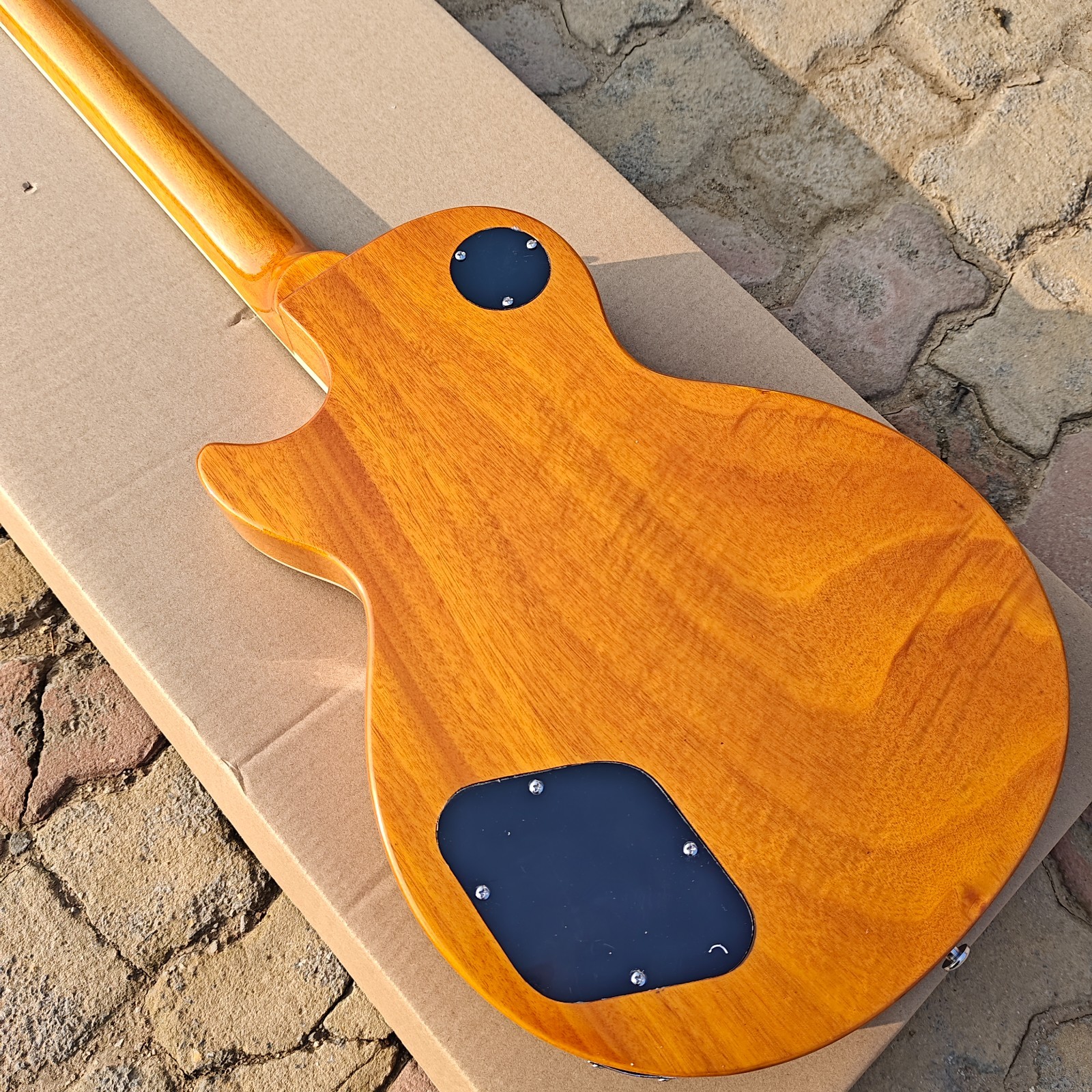 Sale LP standard Gold Top Guitar 6 Strings Solid Mahogany body & neck ABR1