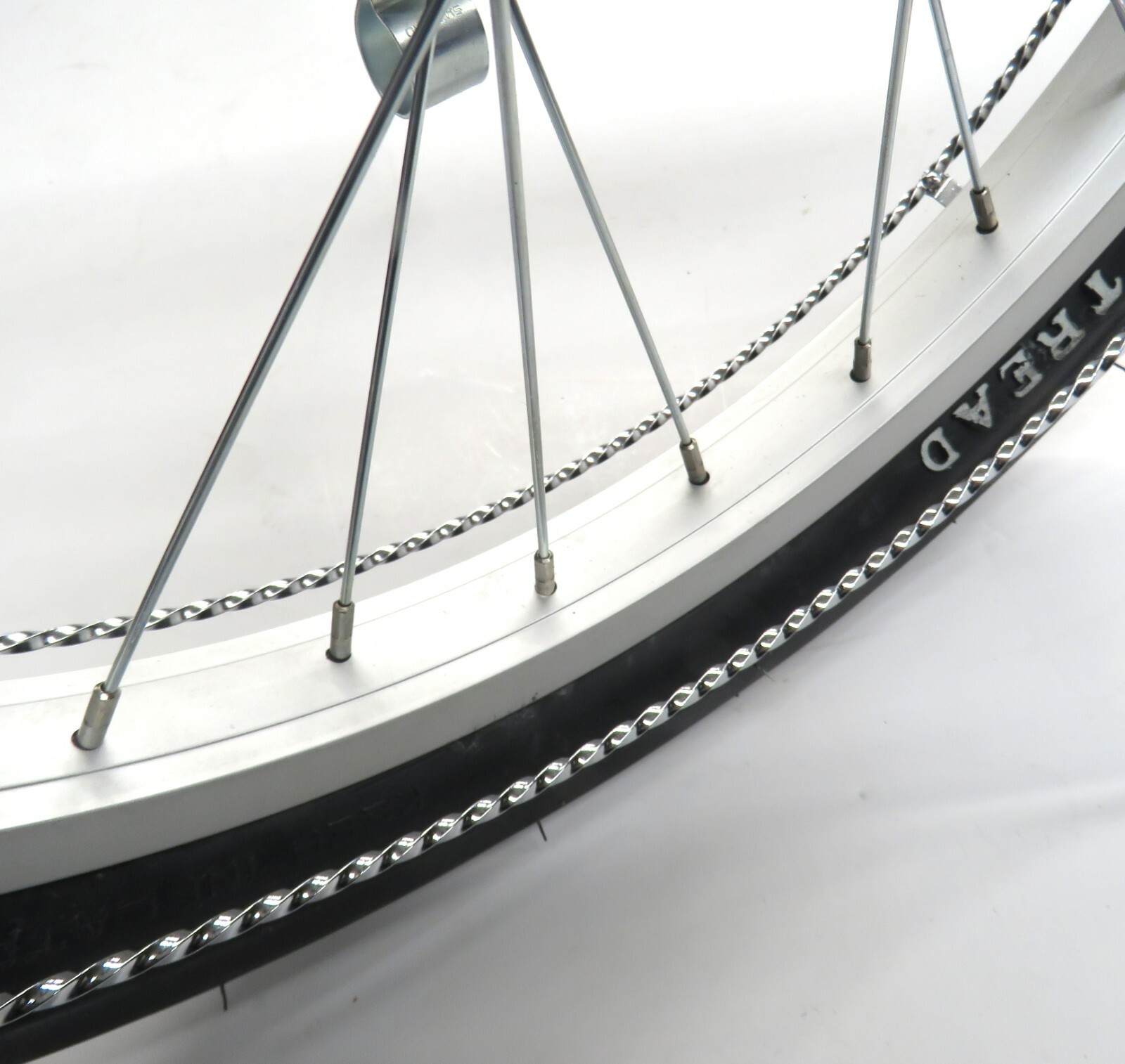 Pair Lowrider Chrome 20 inch Rim Twisted Trim Rim Rings