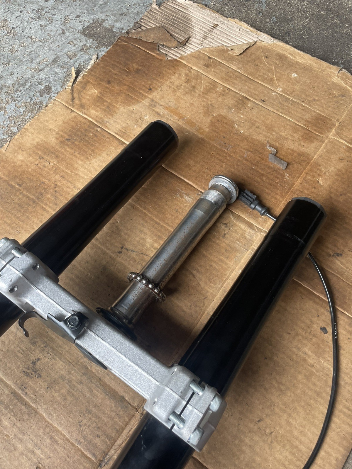 2023 19 - 25 KAWASAKI NINJA ZX636 ZX6R FRONT RIGHT LEFT SIDE FORKS TUBE LEGS OEM