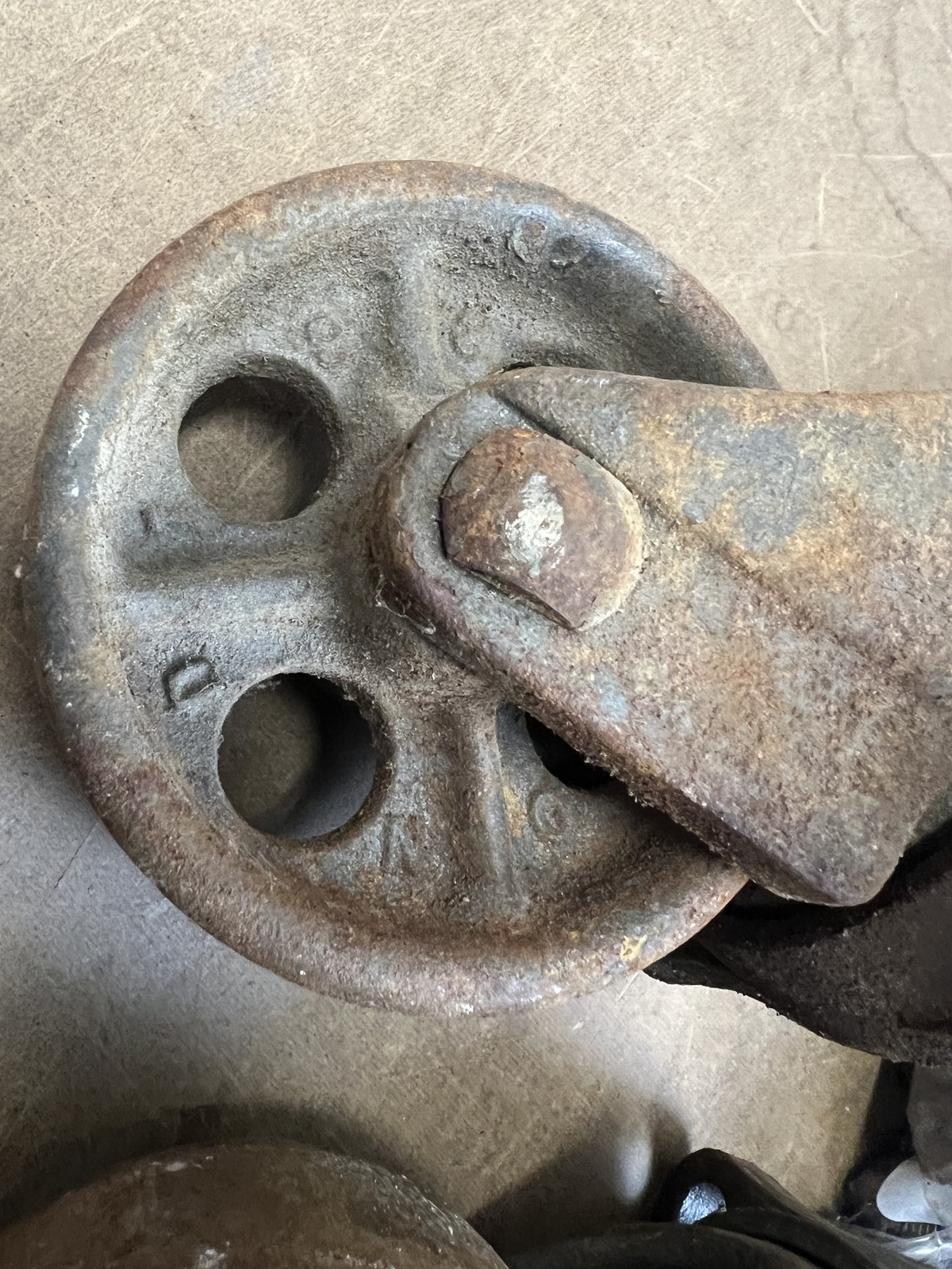 4 Antique Industrial Cast Iron Swivel Casters Wheels Steampunk Furniture Salvage