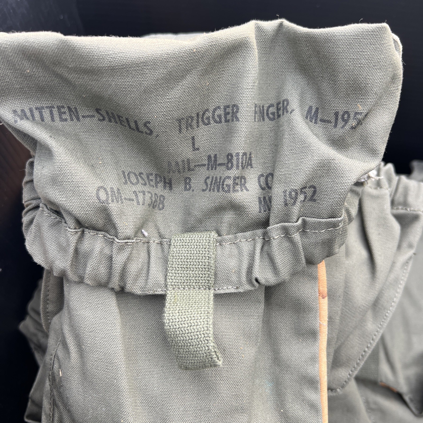 US Military M-1951 Korean Era Trigger Finger Mitten Gloves Shell, LARGE, NEW A12