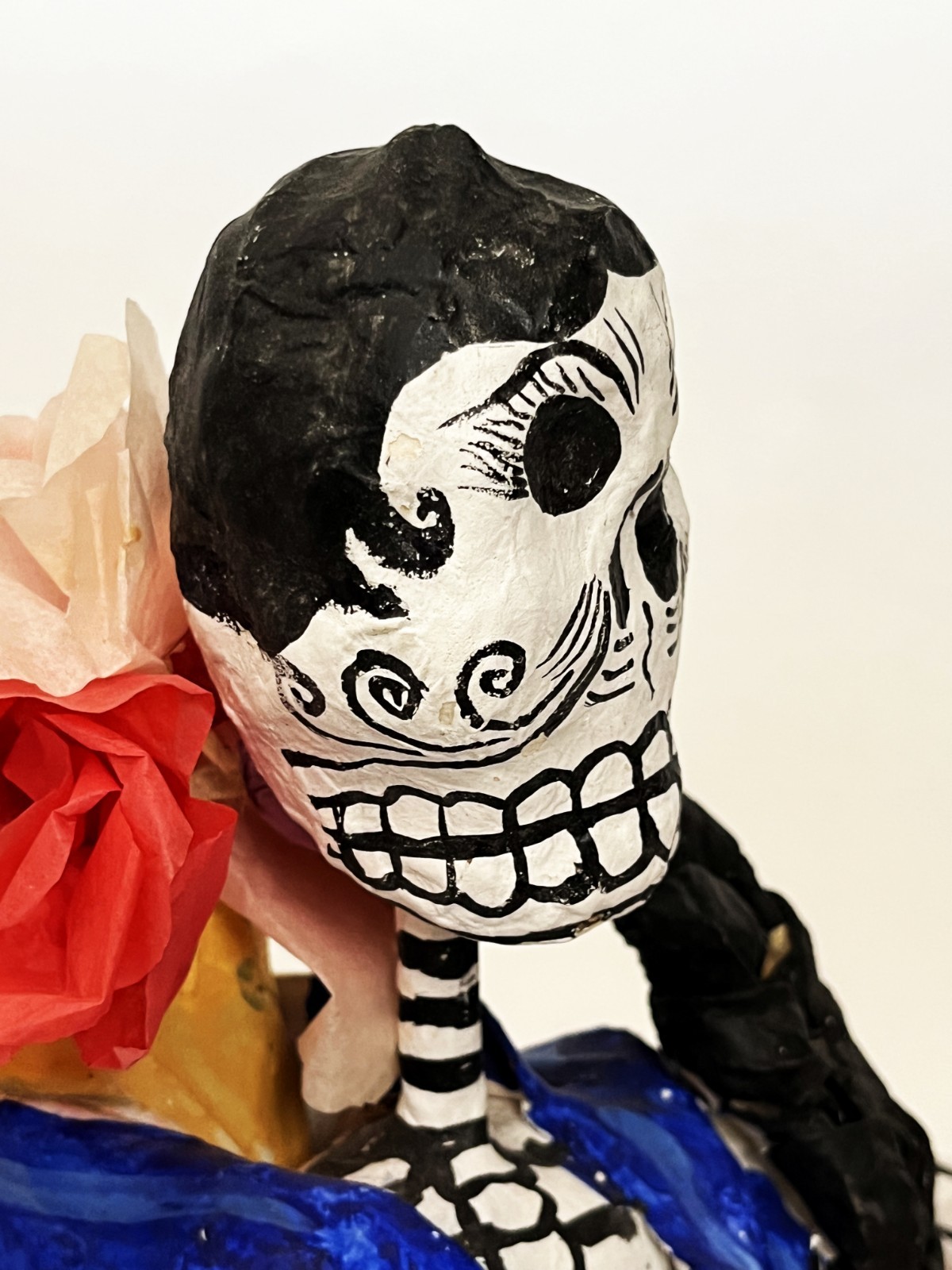 2 1970s SIGNED LINARES MEXICAN CARTONERIA PAPER MACHE SKELETON CATRINA SCULPTURE