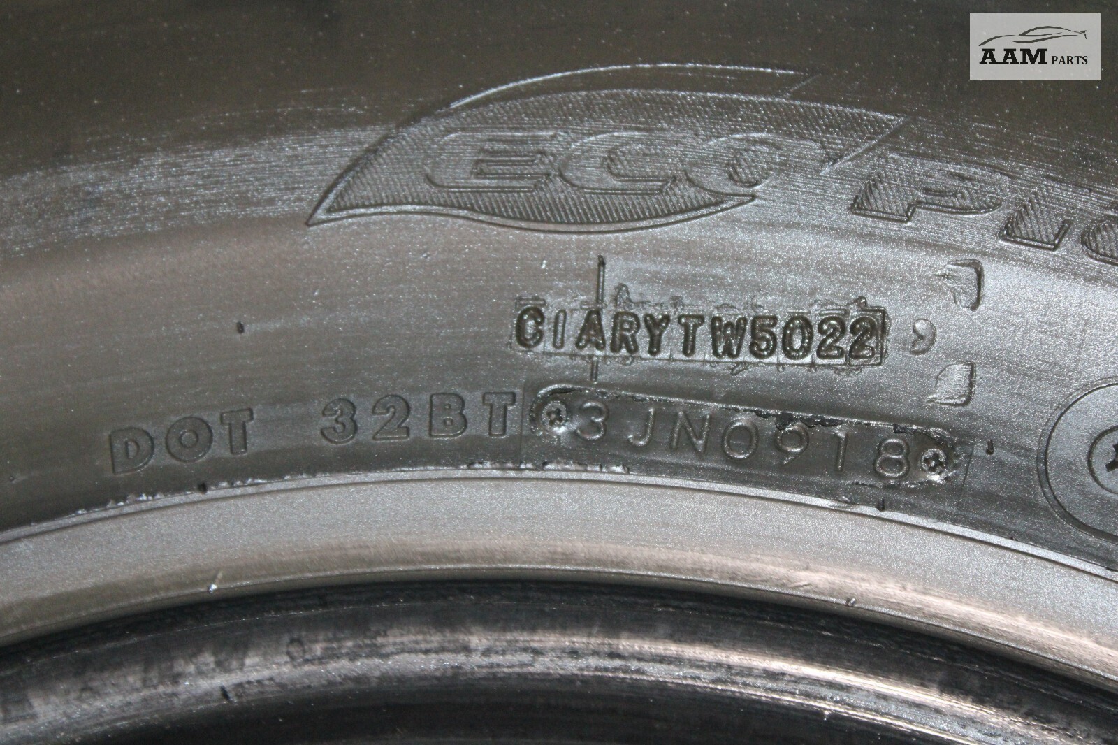 2018-2024 FREIGHTLINER CASCADIA WHEEL TIRE 295/75 R22.5 BRIDGESTONE OEM