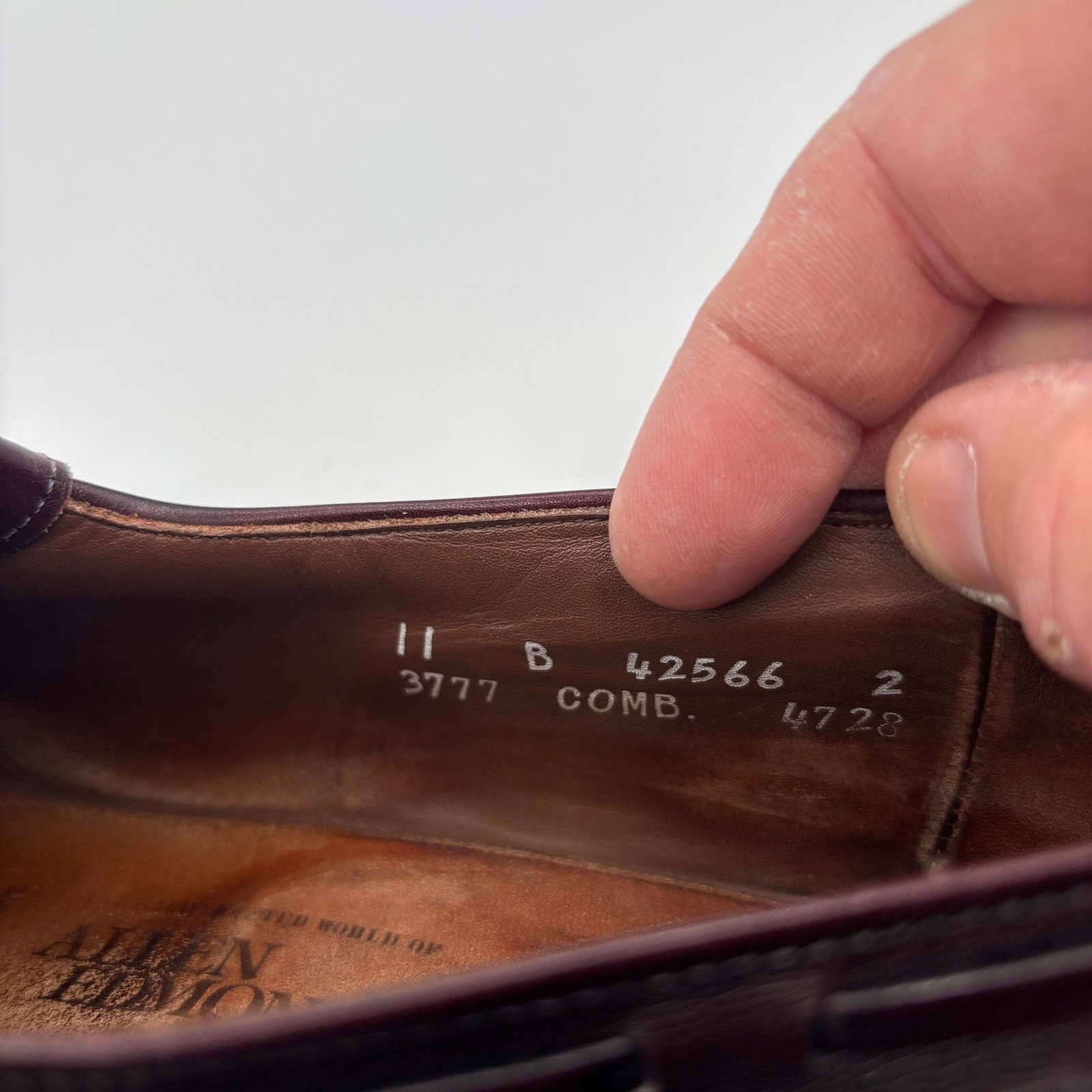 Allen Edmonds Arlington Burgundy Wingtip Tassel Loafers Mens Size 11 B *FLAW