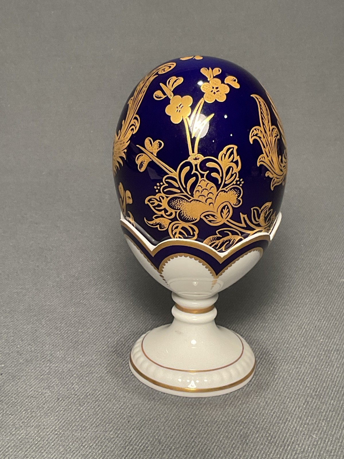 Royal Crown Derby - Paradise Cobalt Blue - Egg with Stand