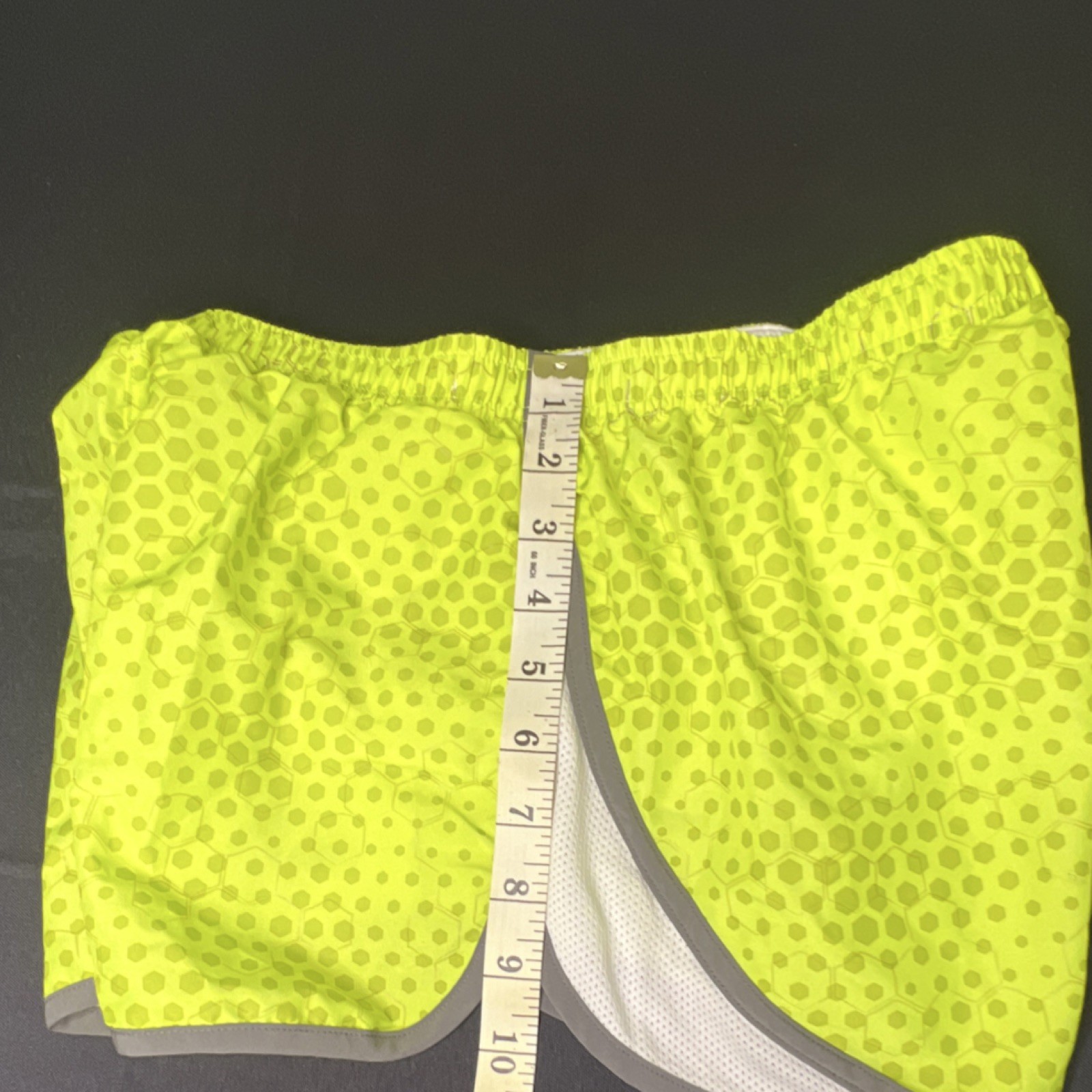 Under Armour HeatGear Women's Athletic Geometric Print Shorts Yellow Medium