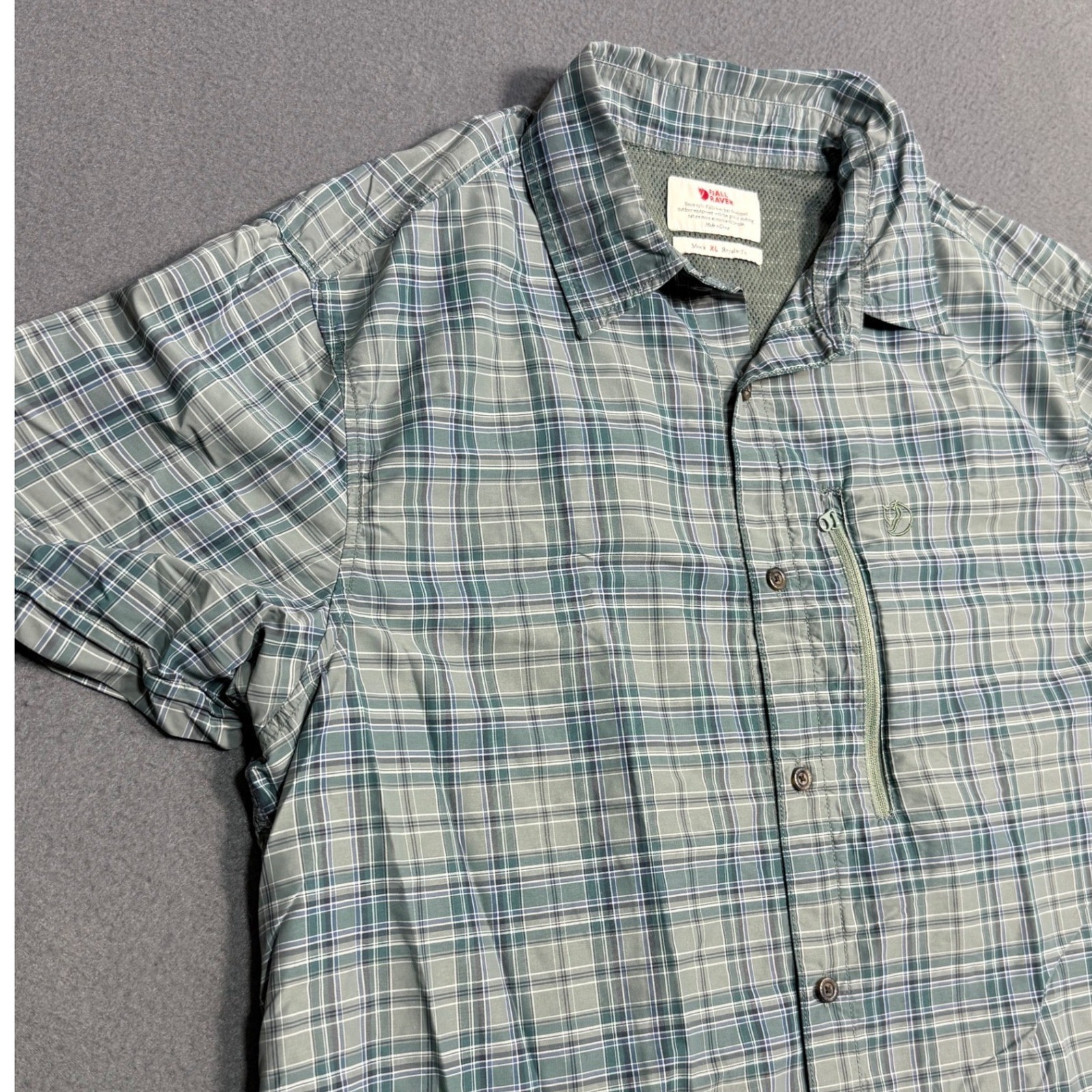 Fjallraven Abisko Hiker Shirt SS Plaid Zip Pocket Men's XL Slim Fit Button