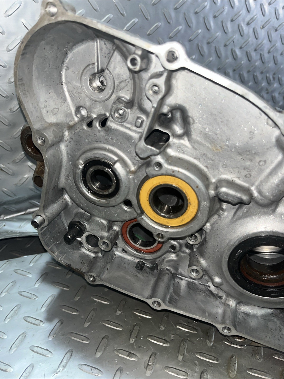 08-09 HONDA CRF250R CRF 250R OEM Left RIGHT CRANK CASE CRANKCASE Engine DAMAGED