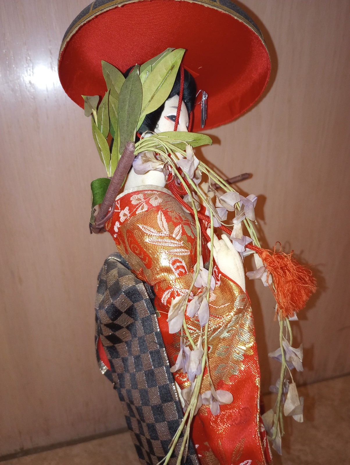 Vintage Nishi & Co. Japanese Geisha Musical Rotating Base