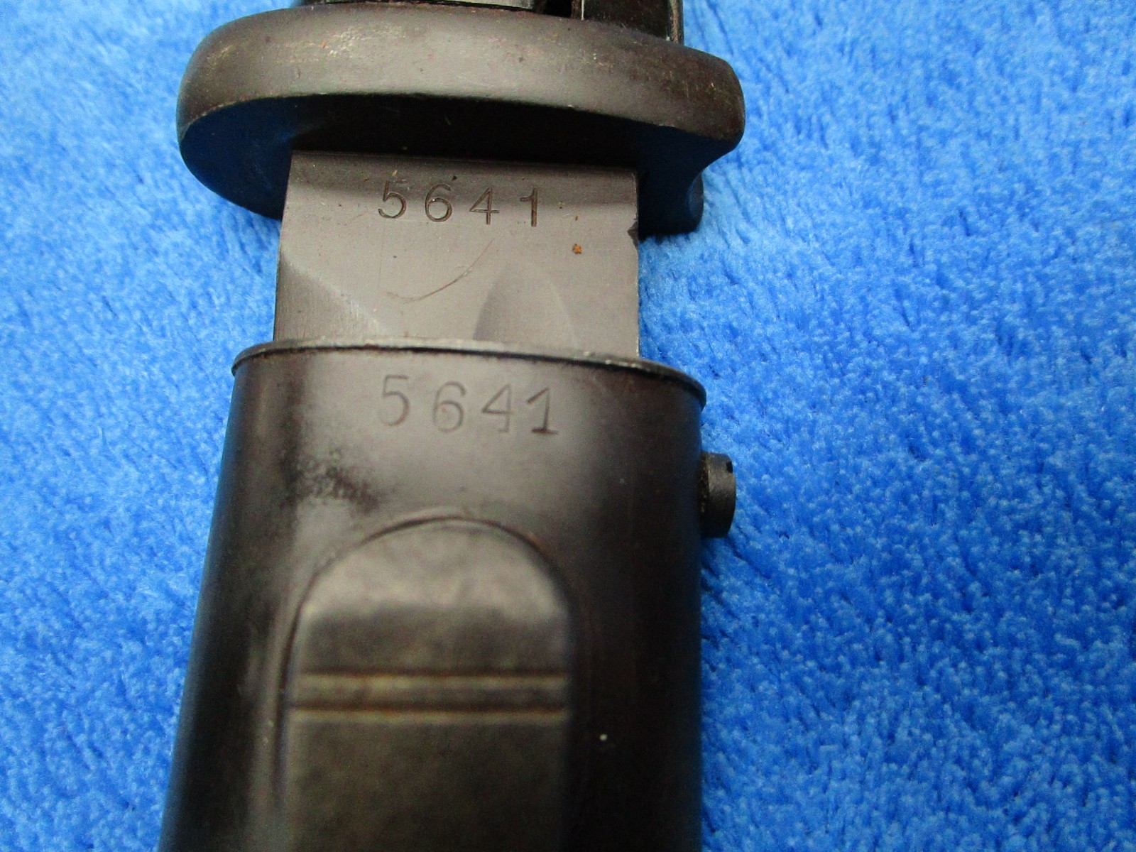 ORIGINAL WW2 GERMAN F.HERDER 1939 BAYONET AND SCABBARD WITH FROG MATCHING NUMBER