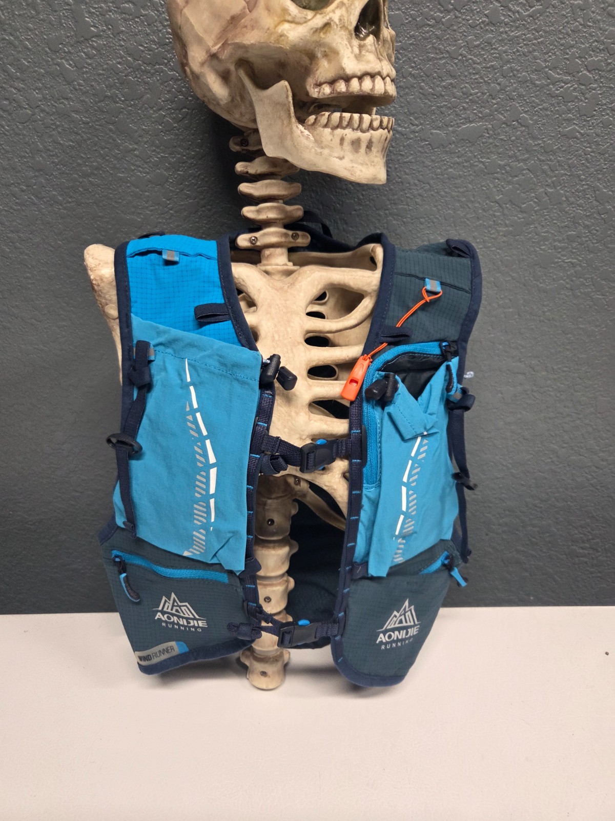 Aonijie Running Hydration Pack C9104S With 1.5L Bladder