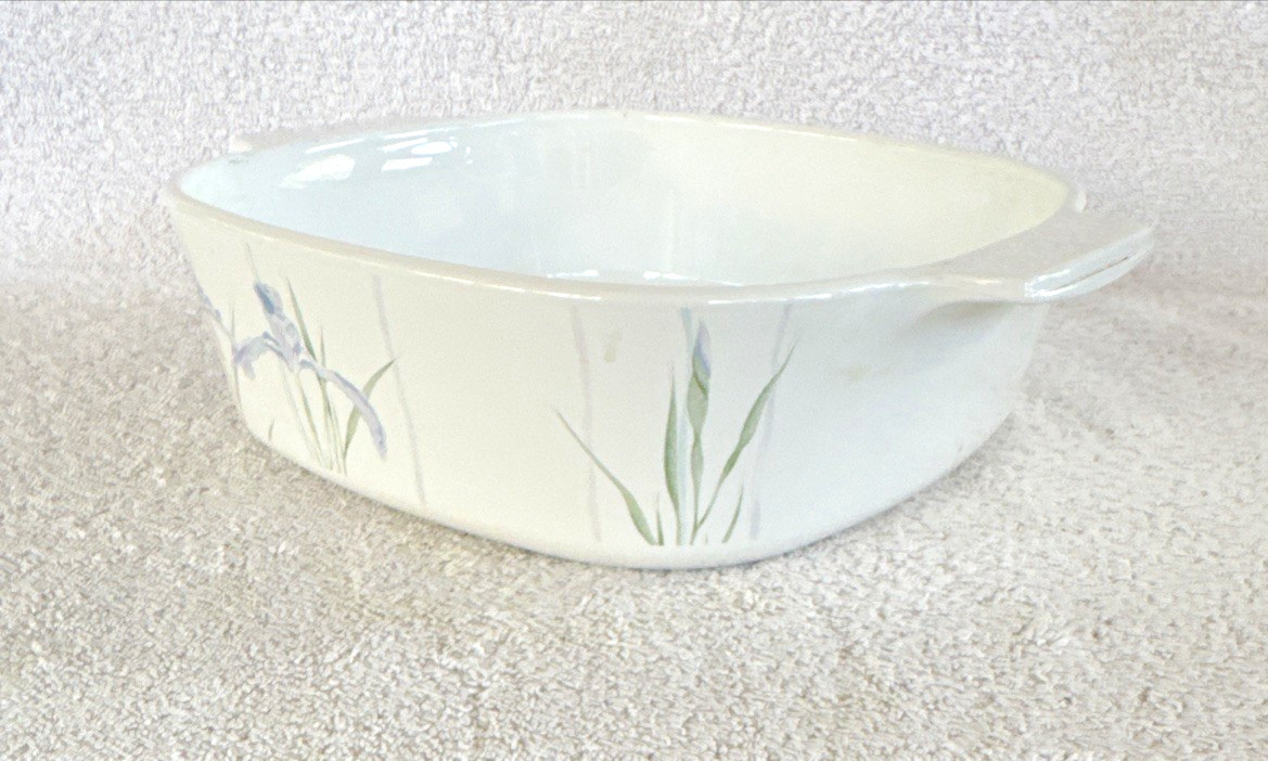 Corning Ware Shadow Iris Casserole Dish 2 Liter A-2-B  Pyrex 2 Quart No Lid