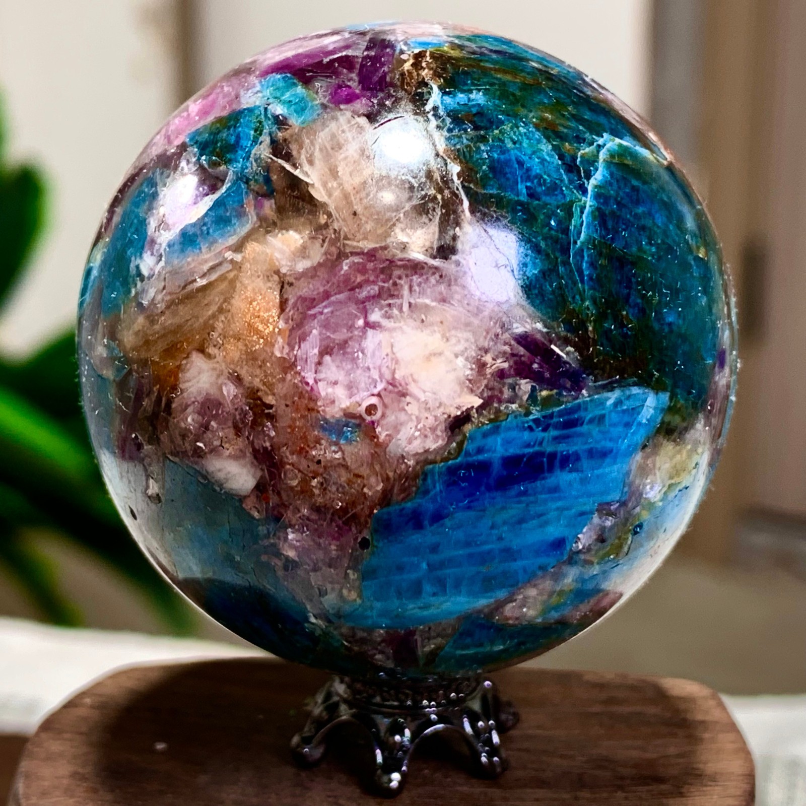 152G Natural Blue Aptite +Sun Stone purple lepidolite Sphere mineral sample