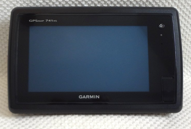 GARMIN GPSMAP 741xs GPS CHART PLOTTER ClearVü SideVü CHIRP FISHFINDER w/ POWER