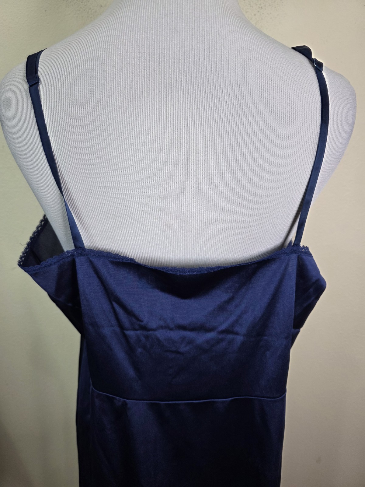 Vanity Fair Slip Dress Lace Trim Full Slip Navy Blue Size 38 Large USA