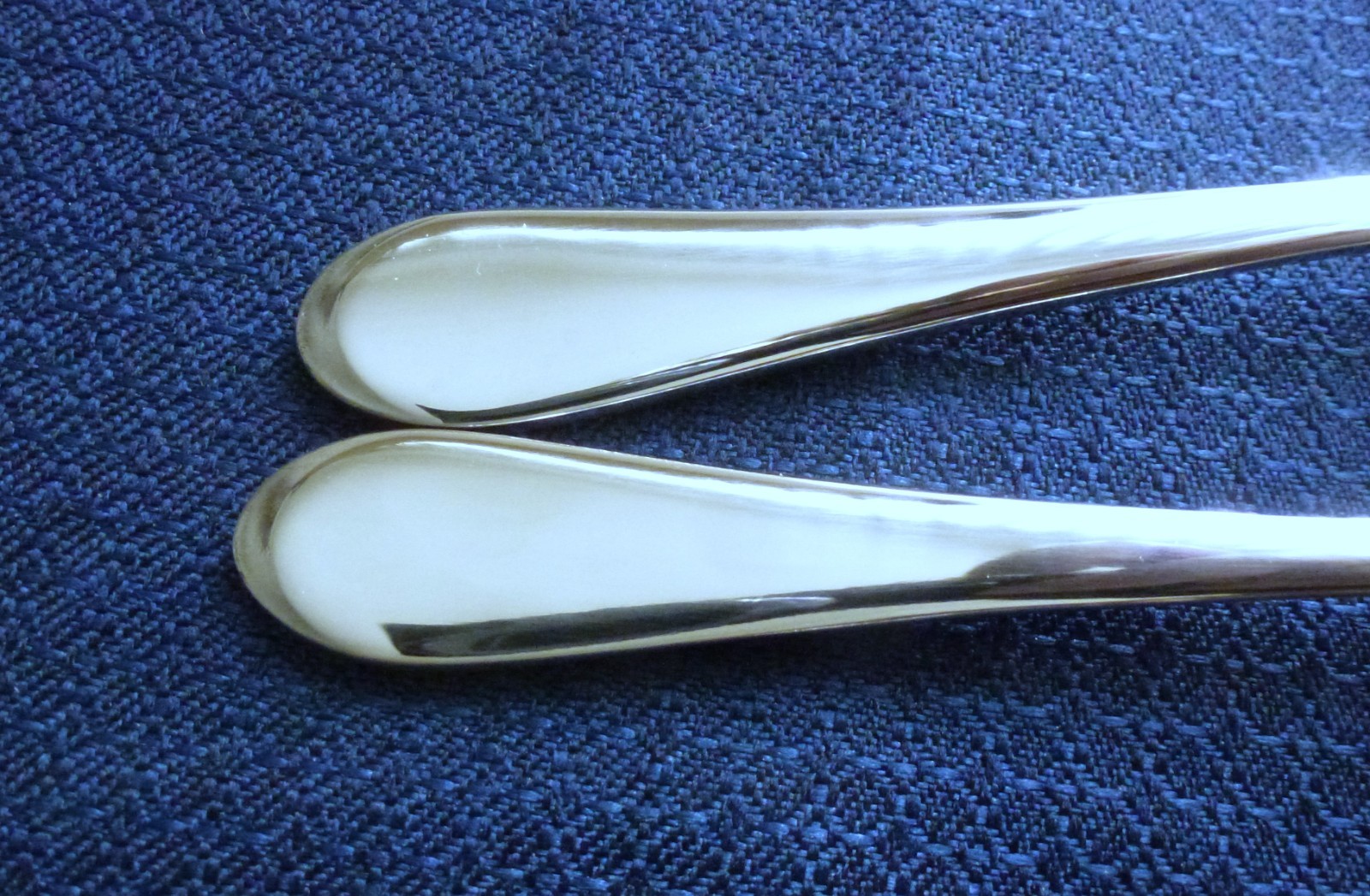 Oneida ICARUS Glossy Set of 4 Salad Forks Stainless Flatware (6 7/8")