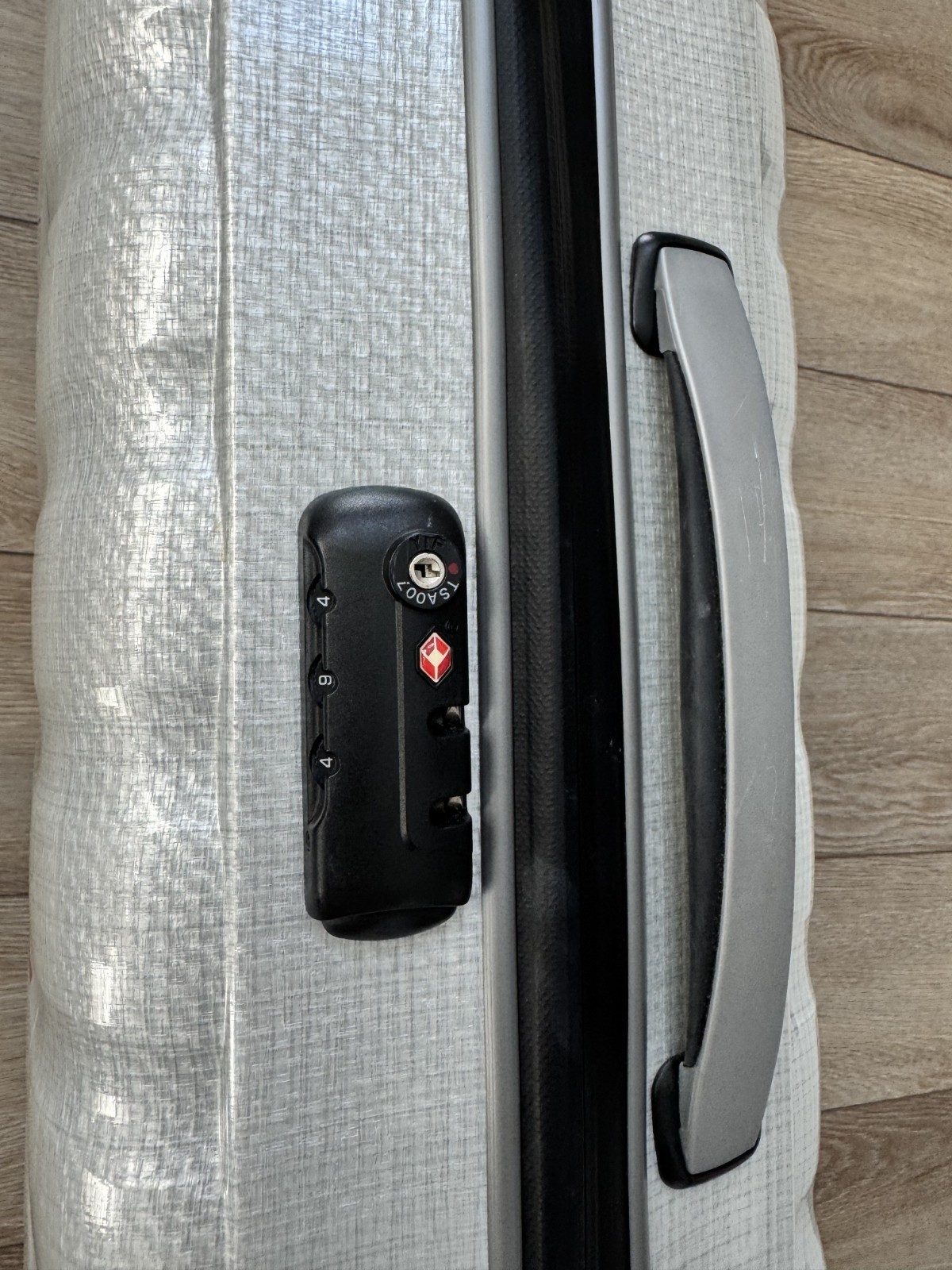 Samsonite Firelite Limited Edition for Tupperware 20” Spinner Carry-On Luggage