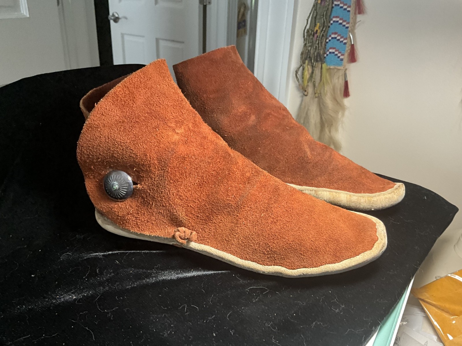 Original Kaibab  Mocassins  Traditional Navajo Style 1 Button.  Man's Size 7