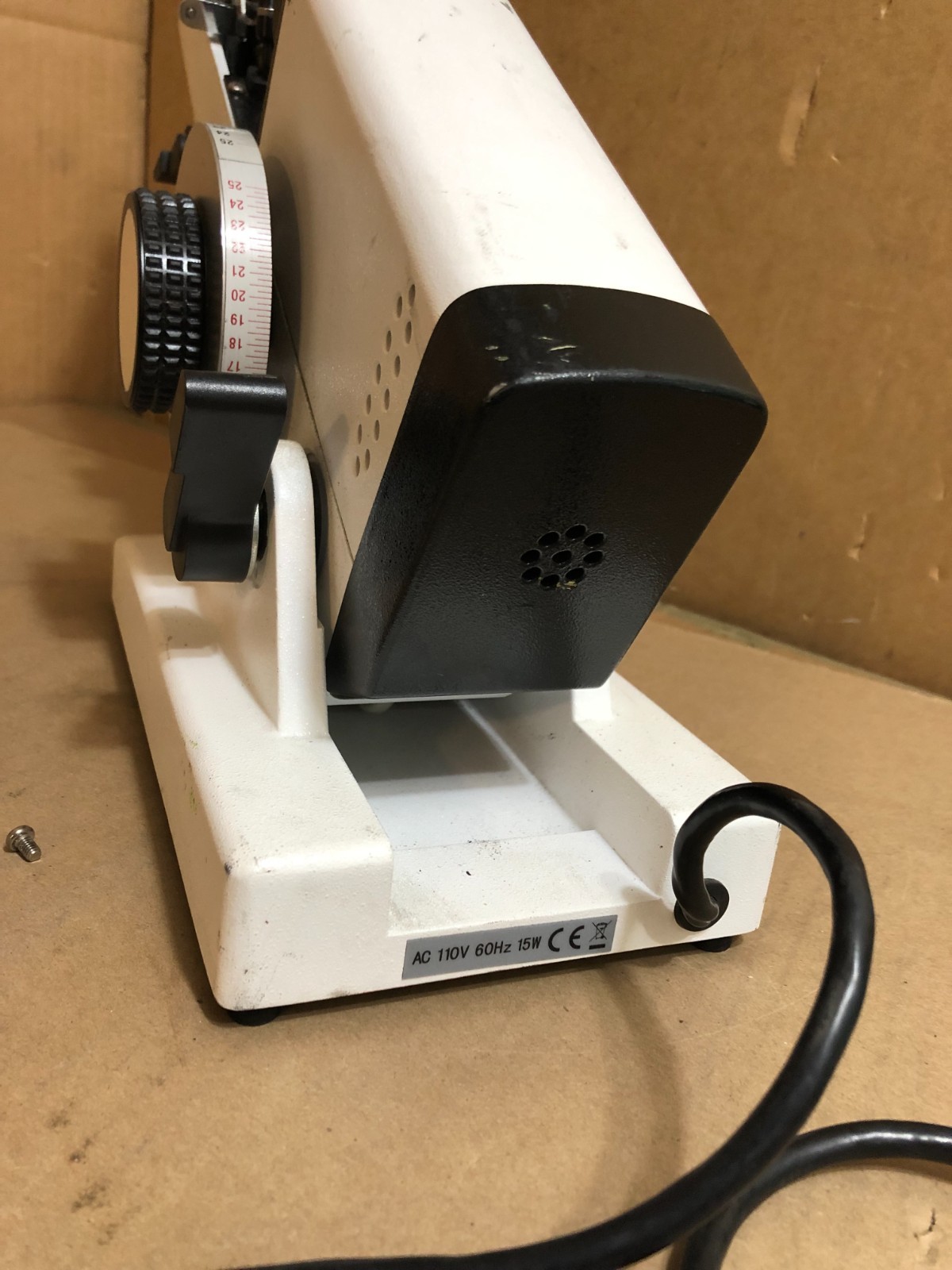 Luxvision LM-190 Manual Lensmeter Lensmeter 40x 16-100mm Diameter Lens Green LED