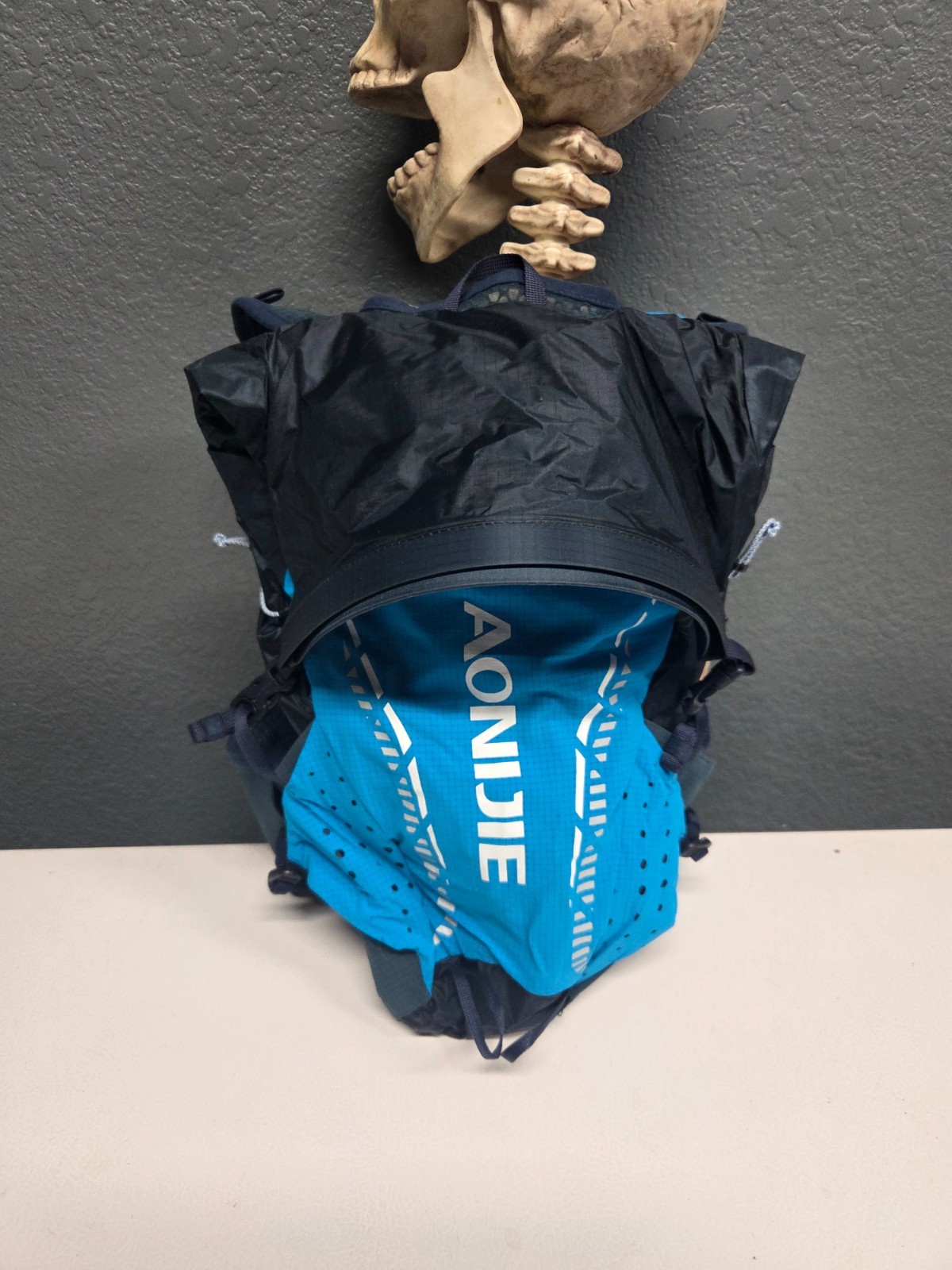 Aonijie Running Hydration Pack C9104S With 1.5L Bladder