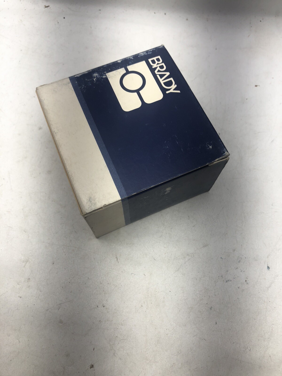 NEW BRADYSLEEVE WIREMARKER 32544 / WMS-617-321 250 CNT ROLL 1.5" X 1.00"