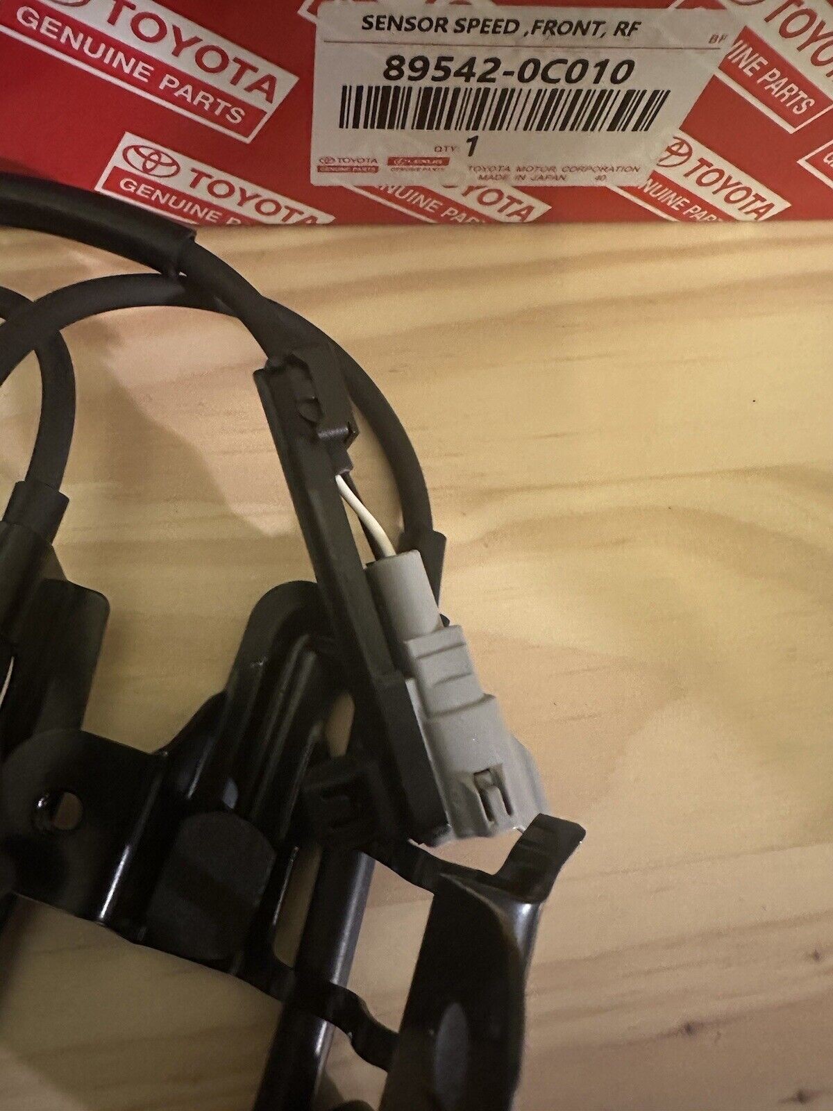 NEW OEM Front Right ABS Wheel Speed Sensor 2001-2007 Toyota Sequoia 00-06 Tundra