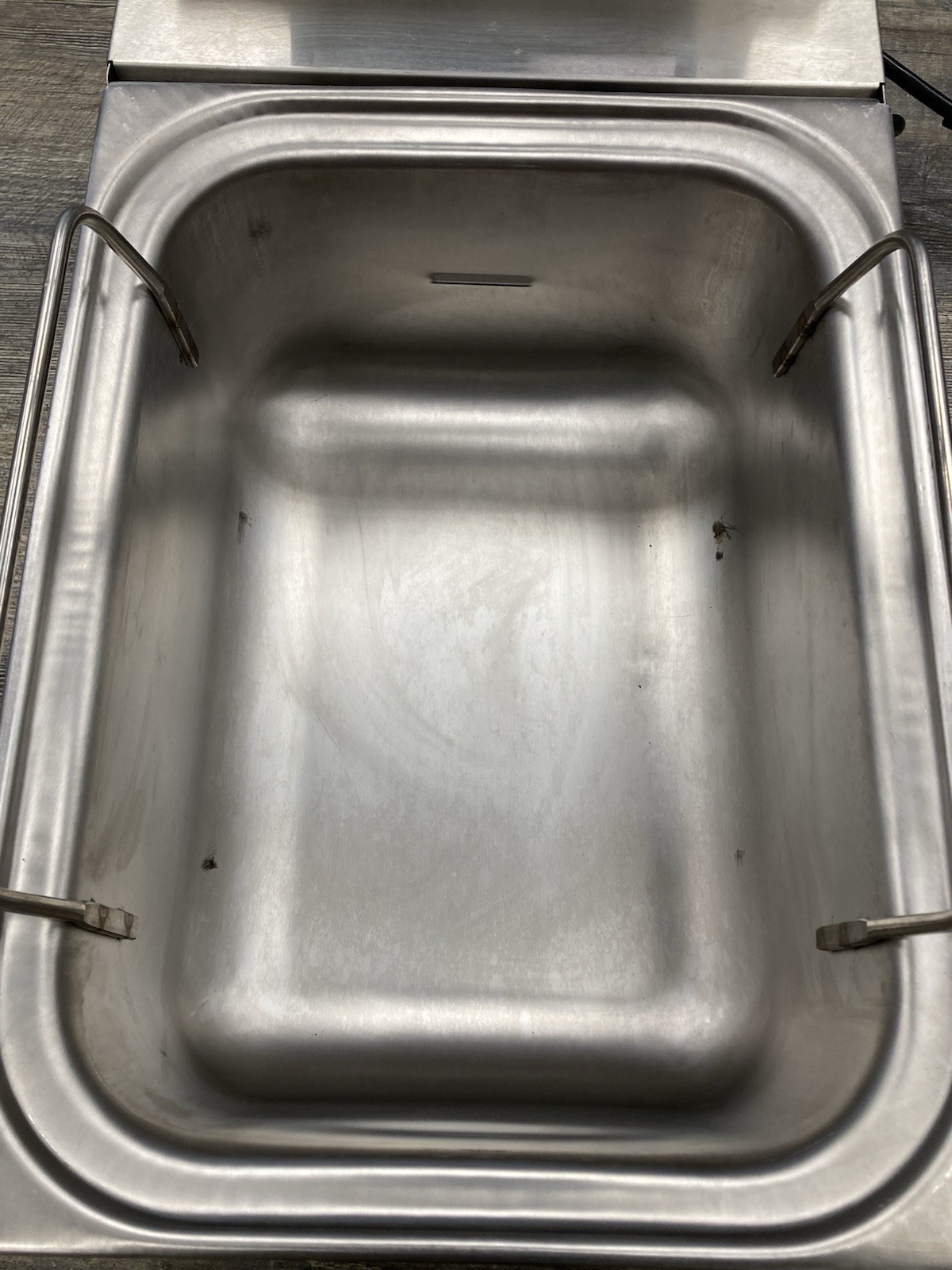 Grindmaster-Cecilware EL - 120 Cecilware Counter Top 15lb Electric Fryer