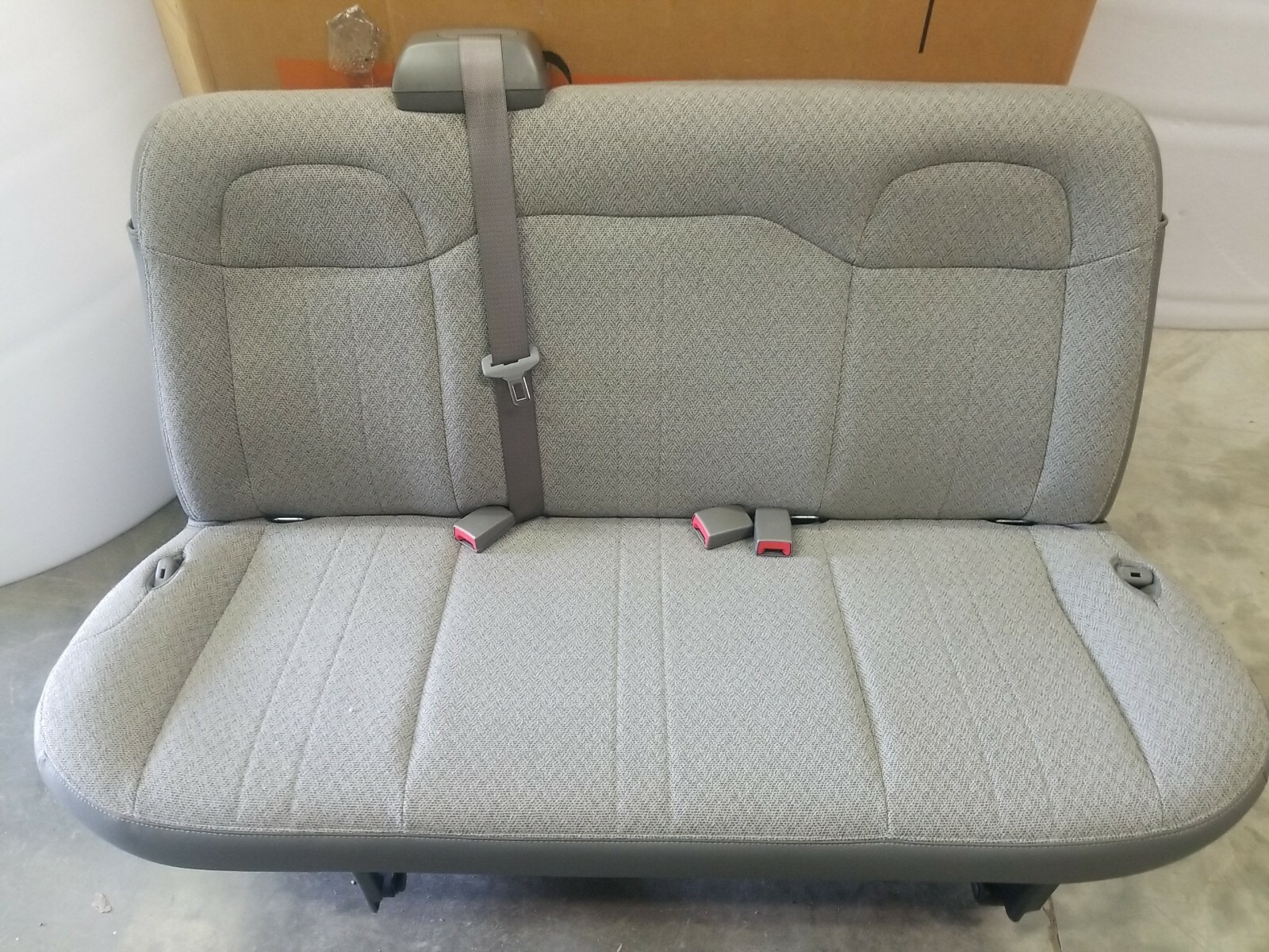 11-20 Chevy Express/GMC Savana Van 2nd/3rd row 3-passenger Gray Cloth Bench