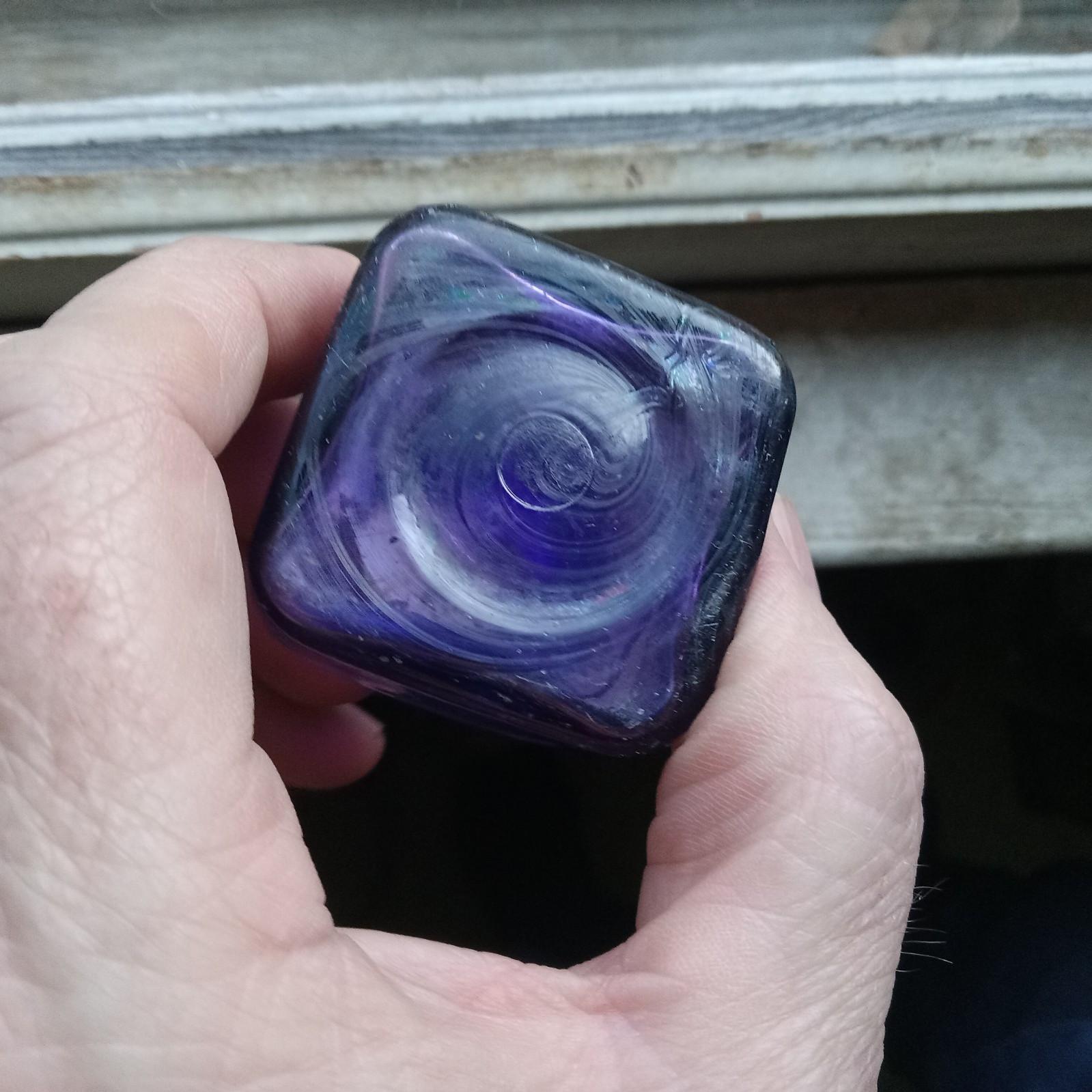 CAW'S INK NEW YORK BOLD EMB PRETTY AMETHYST EARLY 1900 SQUARE INK BOTTLE