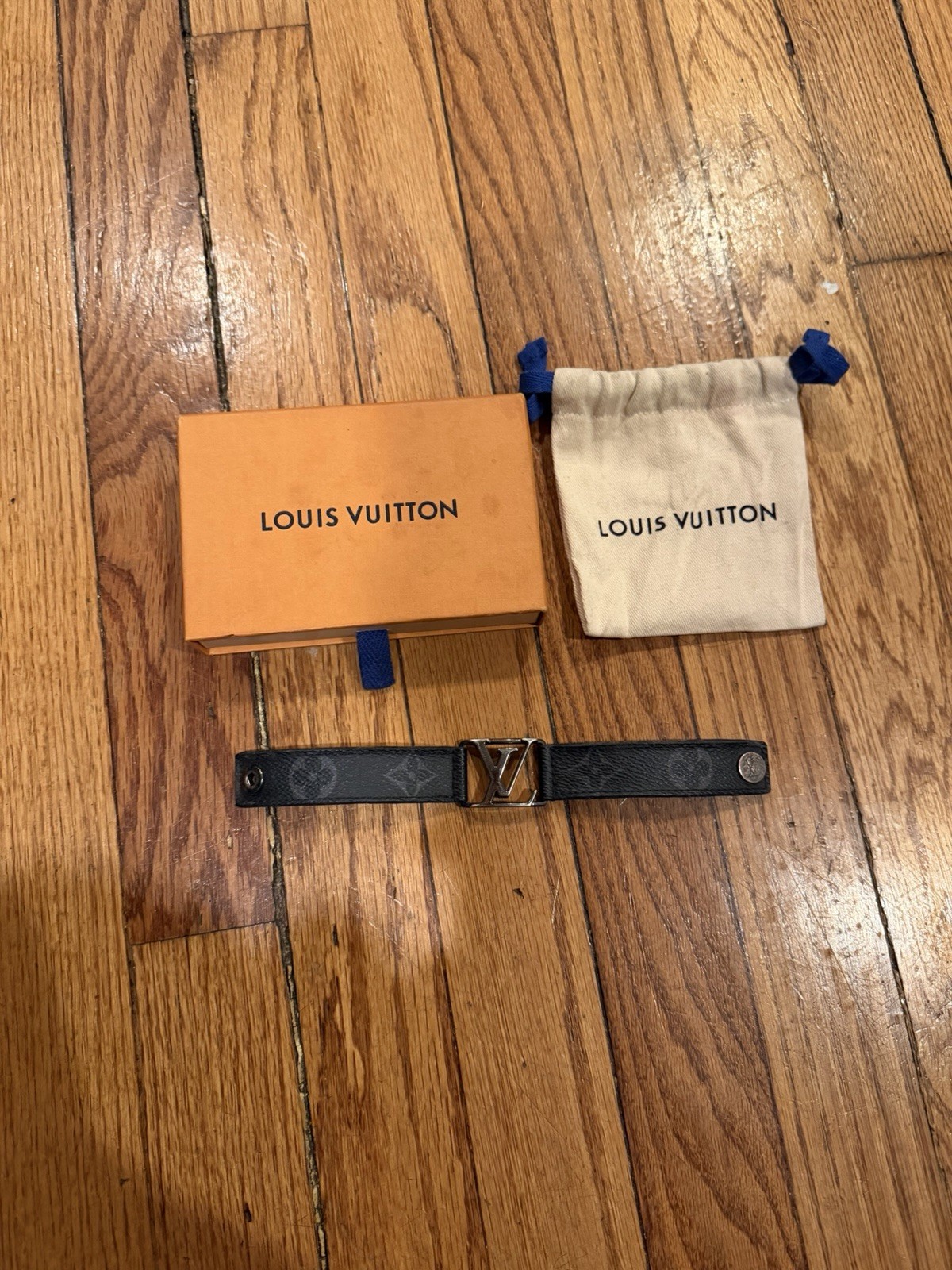 Louis Vuitton Men's hockenheim bracelet dustbag and Box size 21