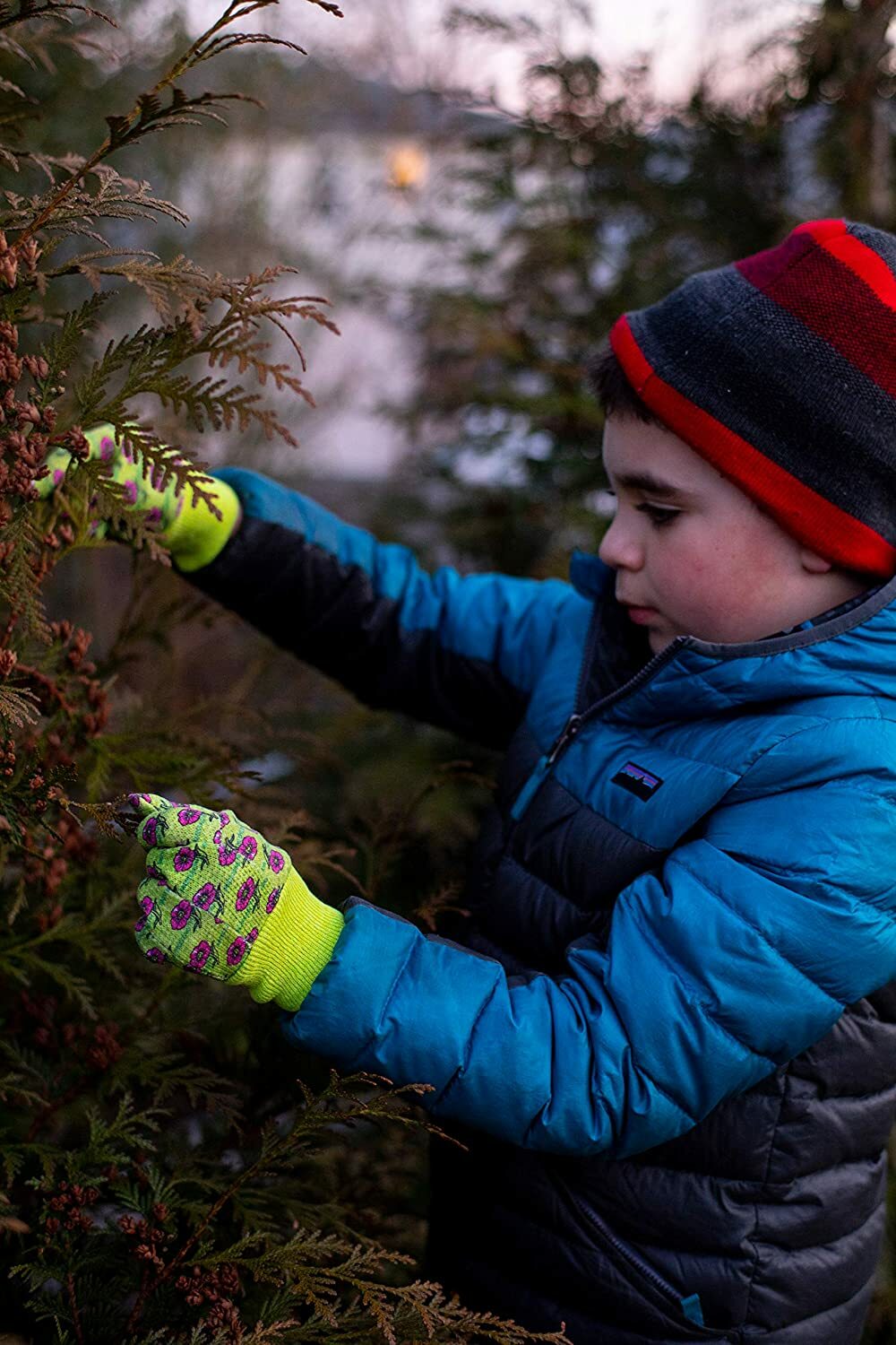 G & F 1823-3 JustForKids Soft Jersey Kids Garden Gloves, 3 Pairs Green/Red/Blue