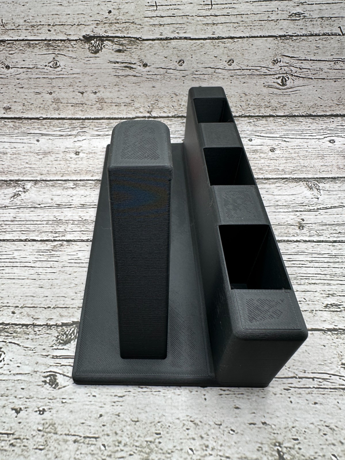 Alpha Foxtrot Romulus DS1911 Pistol Display Stand – Holds 3 Magazines