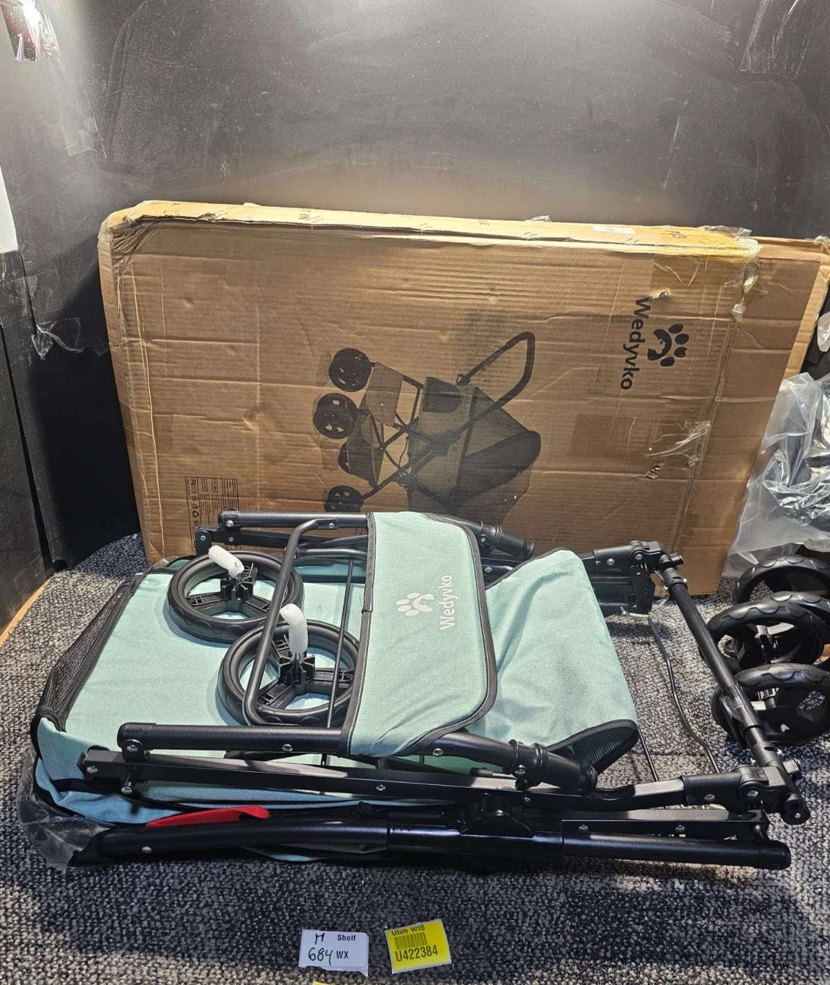 Wedyvko Pet Strollers with Reversible Handle for Small Medium Dogs with Mesh