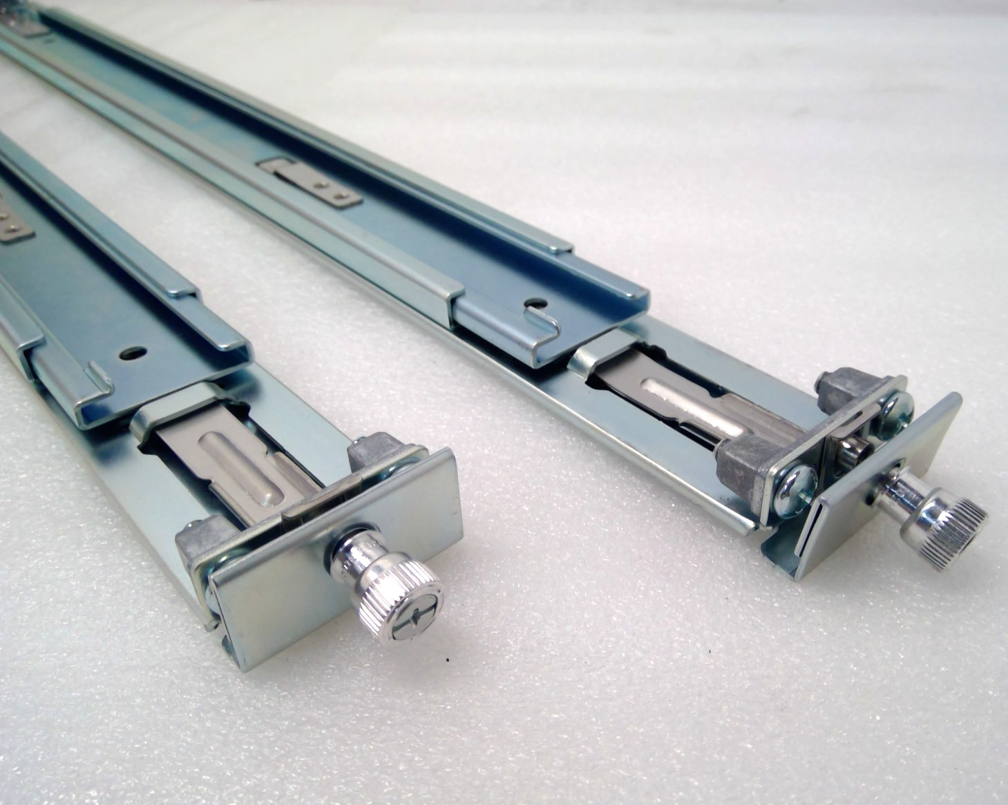 Arista 1U rack rails kit ASY-00916-04 ASY-00905-05 7050QX 7050SX 7050TX 7060CX