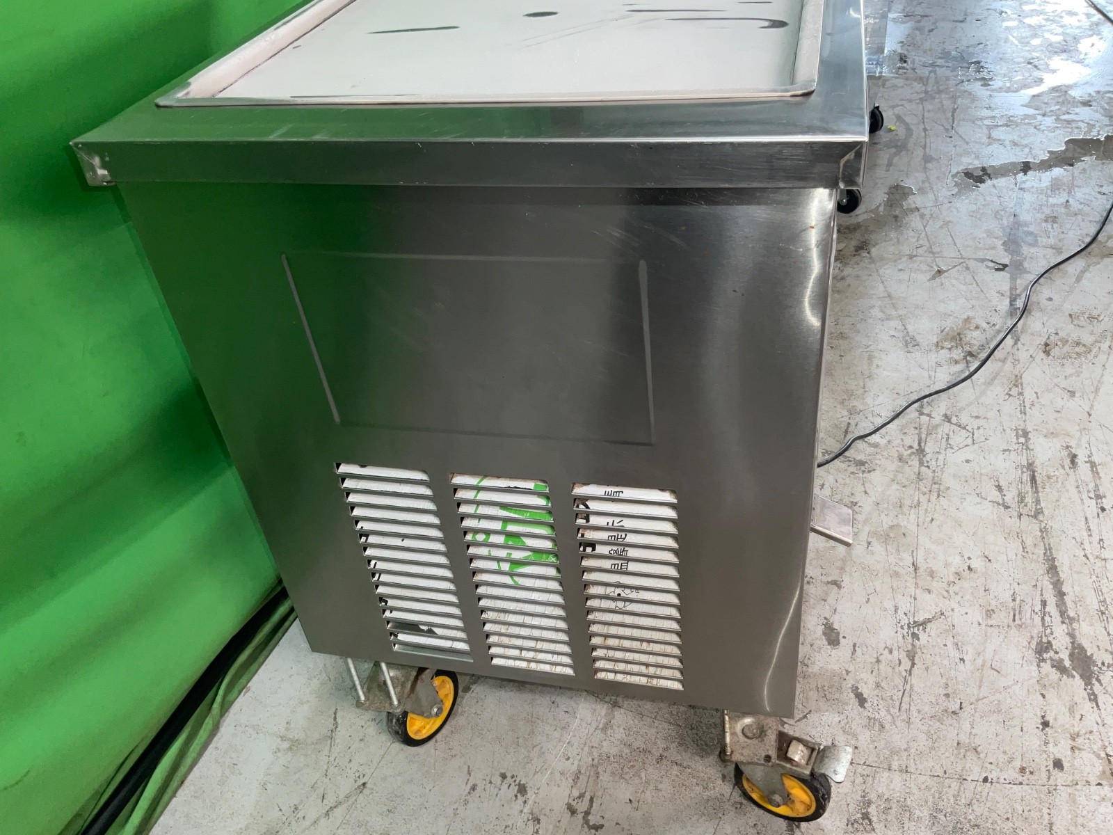 Commercial 21"X21'' Square Pan Fry Ice Cream Roll Machine, Custom Casters 1834