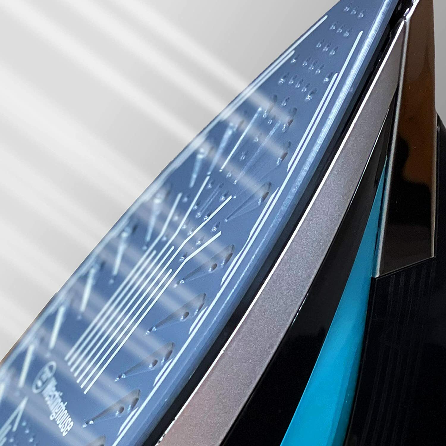 Westinghouse 220v Iron 2500 watts with Steam & Auto Shut Off (NOT for USA)