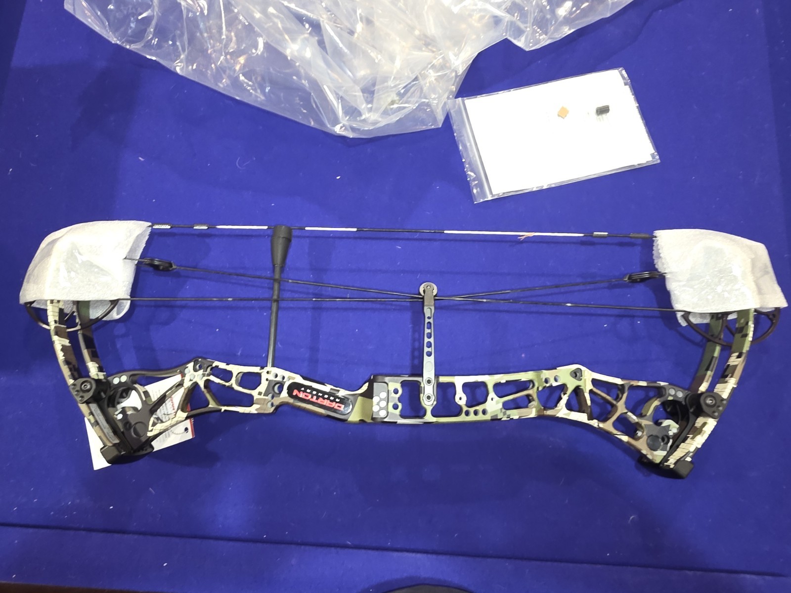 Darton Consequence Right Hand 60# Ursi Emerge 2.0 Camo - Brand New - 54