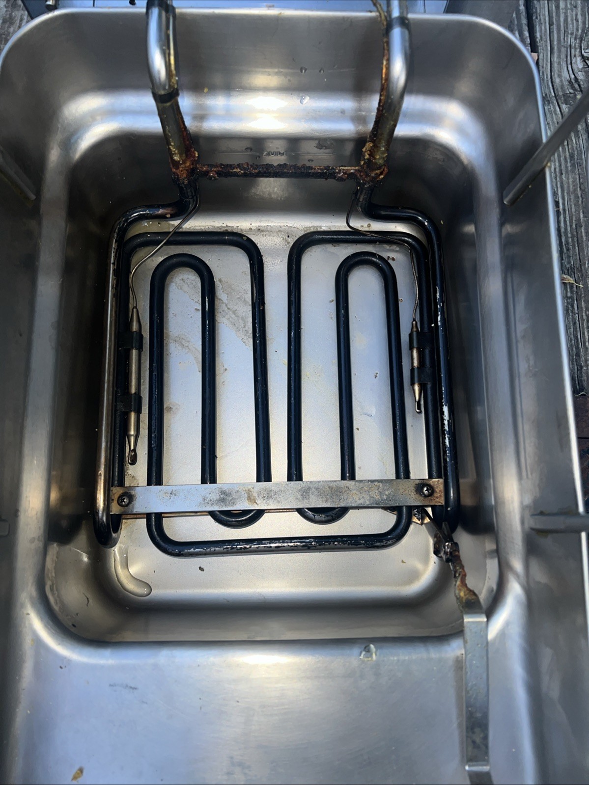 Wells 5E-F15CY 15 lb. Electric Countertop Fryer - 208-240V, 4319/5750W W