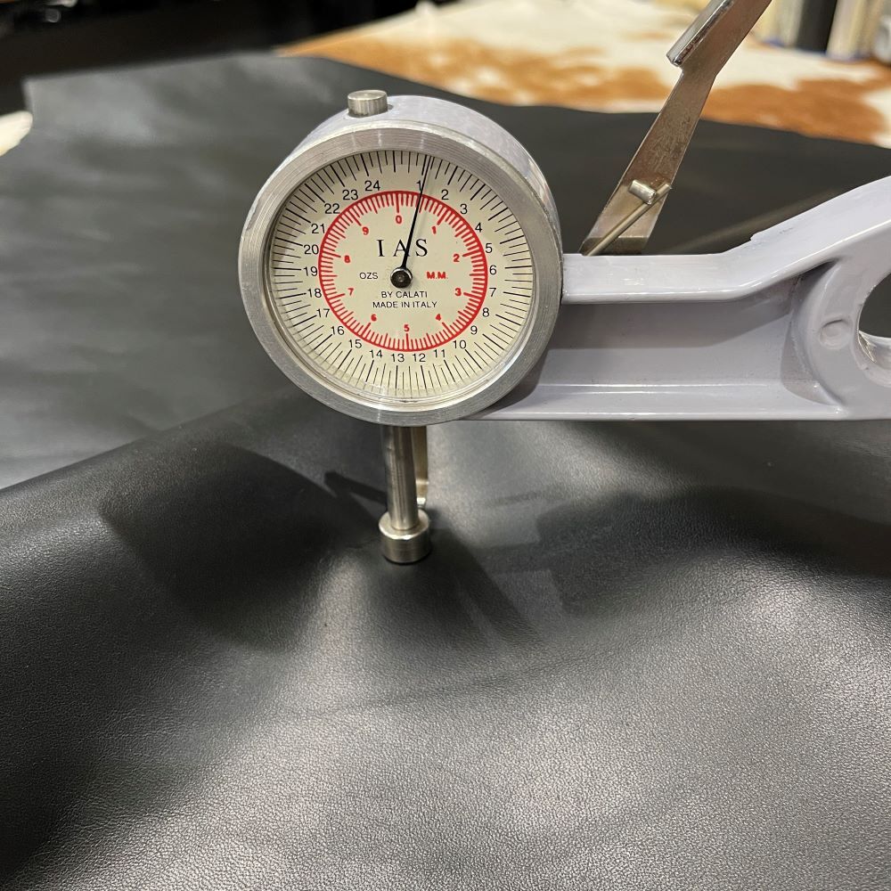 Premium Quality Lambskin Nappa Leather Hide 1.5 oz Black 4-5 Sq. Ft.