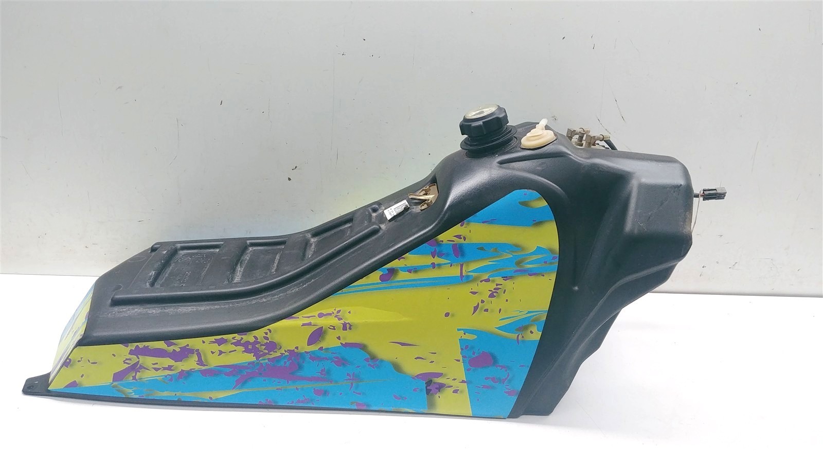 2011 Polaris Switchback Assault 800 Gas Tank w Fuel Pump & Gauge Cap 2521010