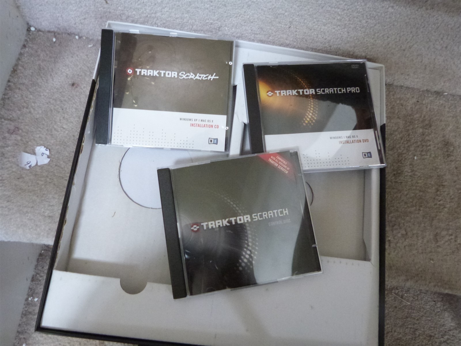 Native Instruments TRAKTOR Scratch Pro Upgrade Kit Digital Heart Vinyl Soul