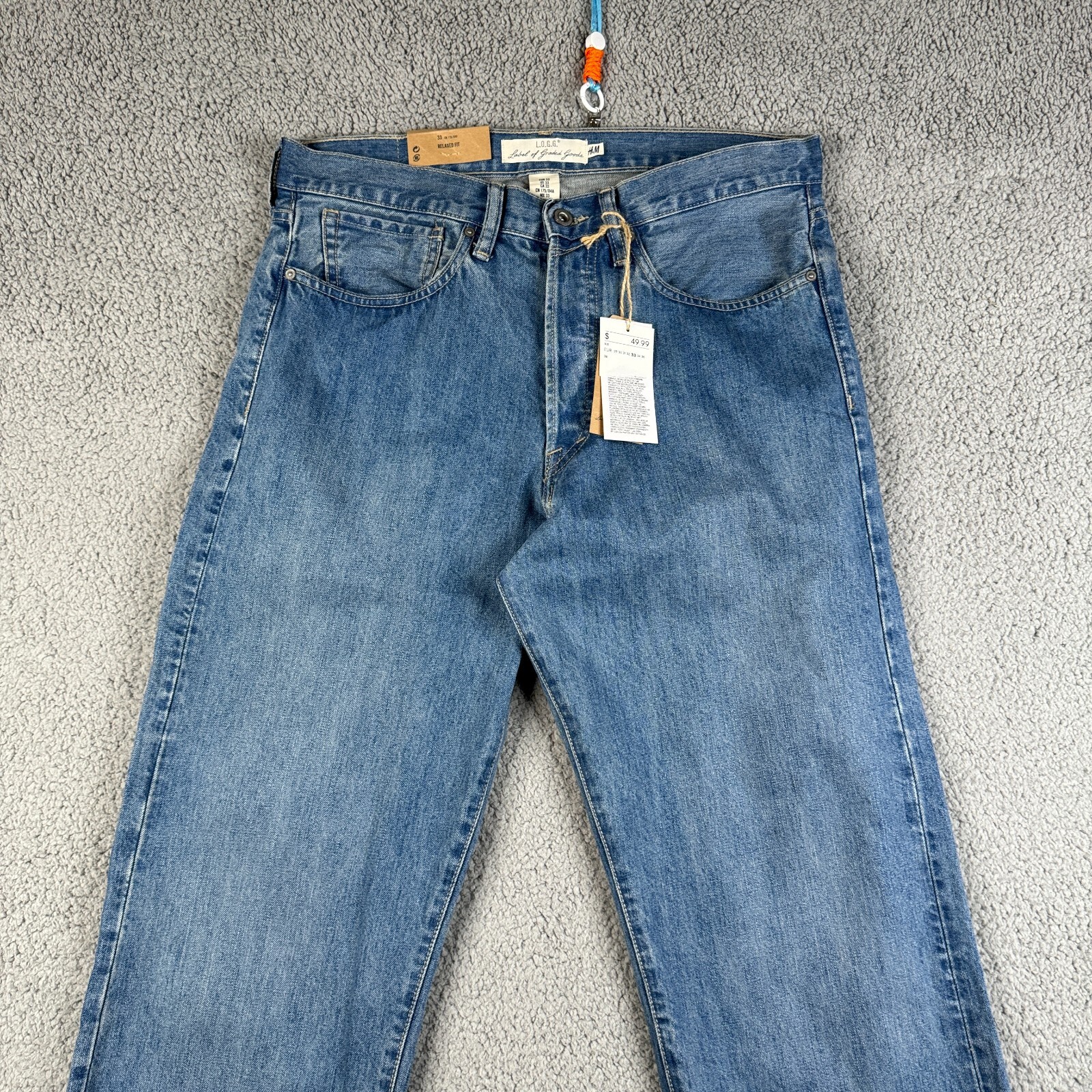 H&M Jeans Mens Size 33x33 Medium Wash Relaxed Fit 100% Cotton Button Fly NWT