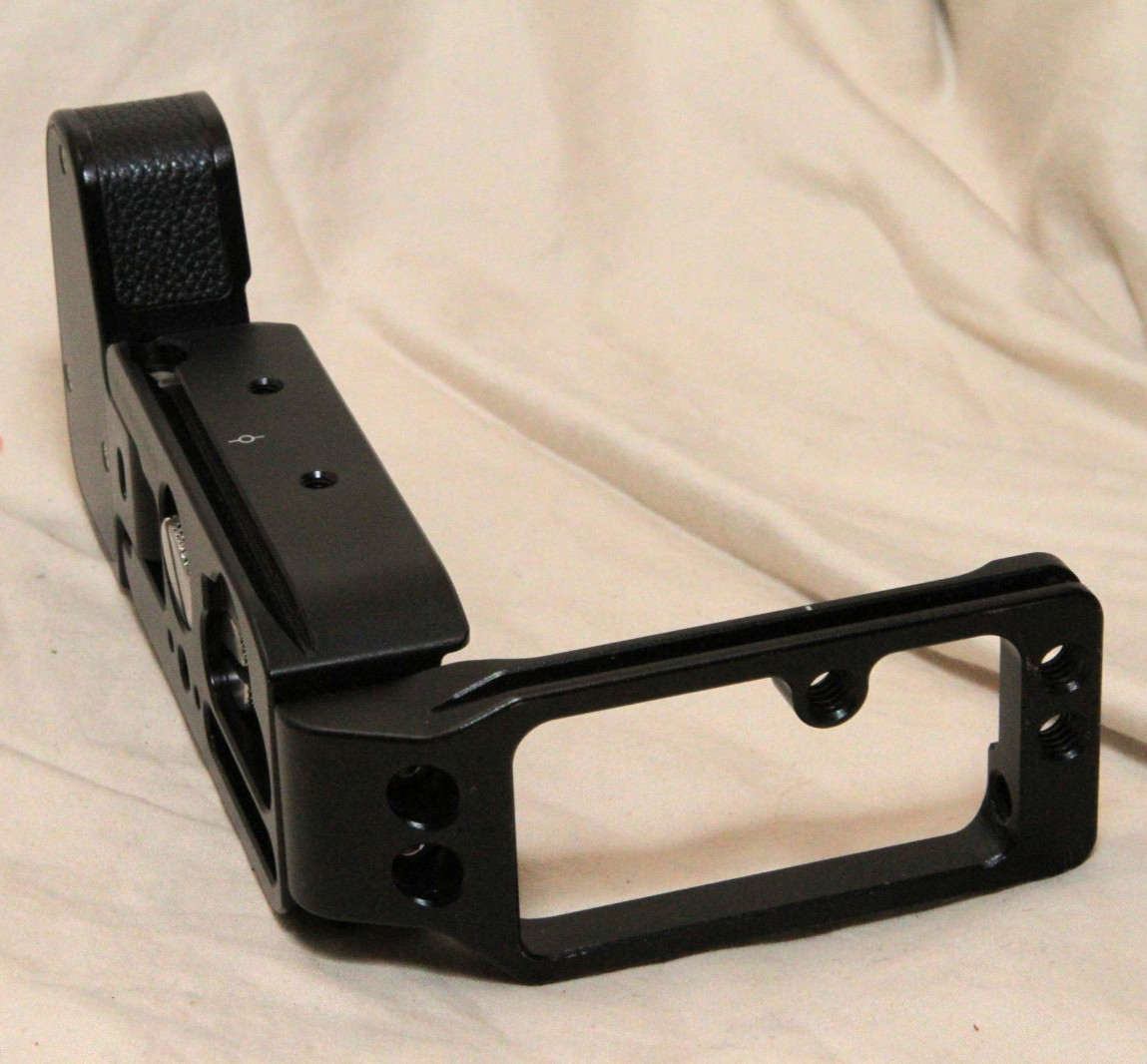 Smallrig Arca Swiss L Grip Tripod plate for Sony A7RIII